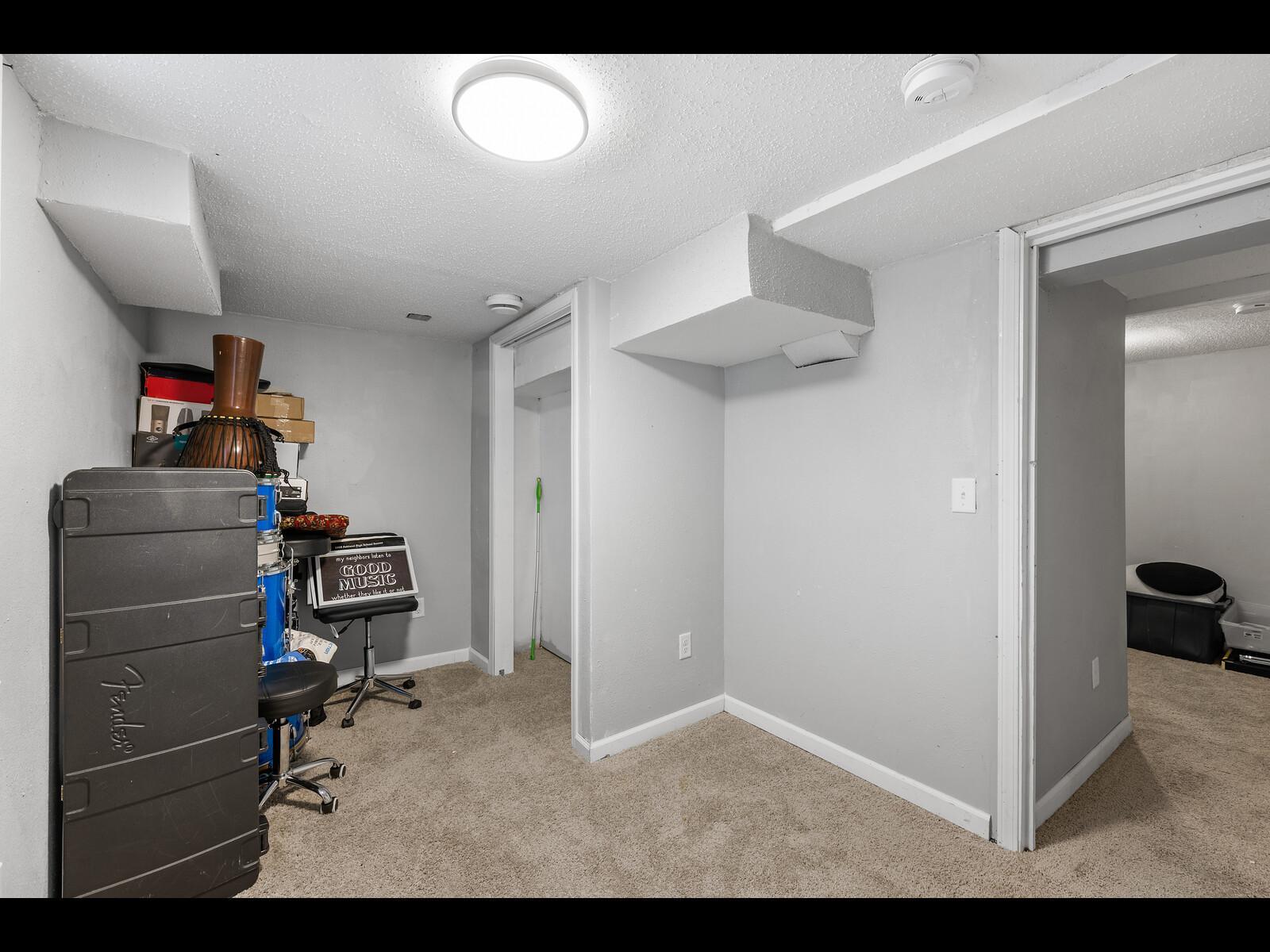 View of Residential at 2631 Thomas Avenue, Minneapolis MN 55411, Minneapolis (19 of 23) - Mike Wilen | Minnesota Team Real Estate