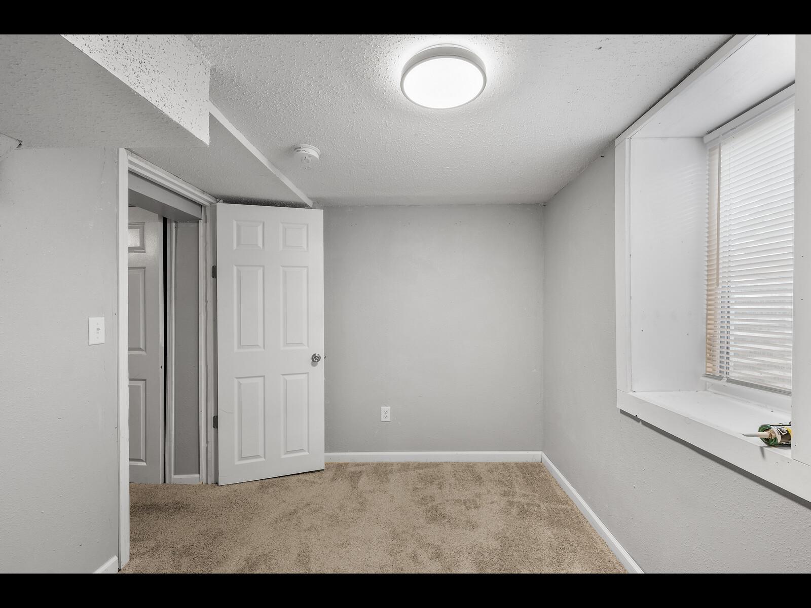 View of Residential at 2631 Thomas Avenue, Minneapolis MN 55411, Minneapolis (20 of 23) - Mike Wilen | Minnesota Team Real Estate