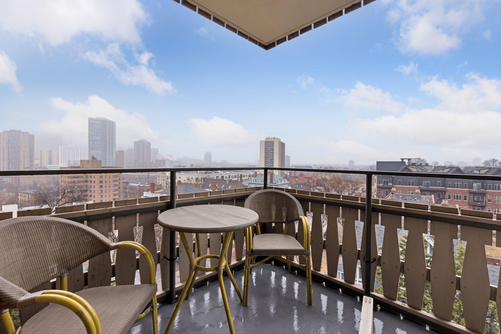 View of Residential at 400 Groveland Avenue #914, Minneapolis MN 55403, Minneapolis (21 of 58) - Mike Wilen | Minnesota Team Real Estate