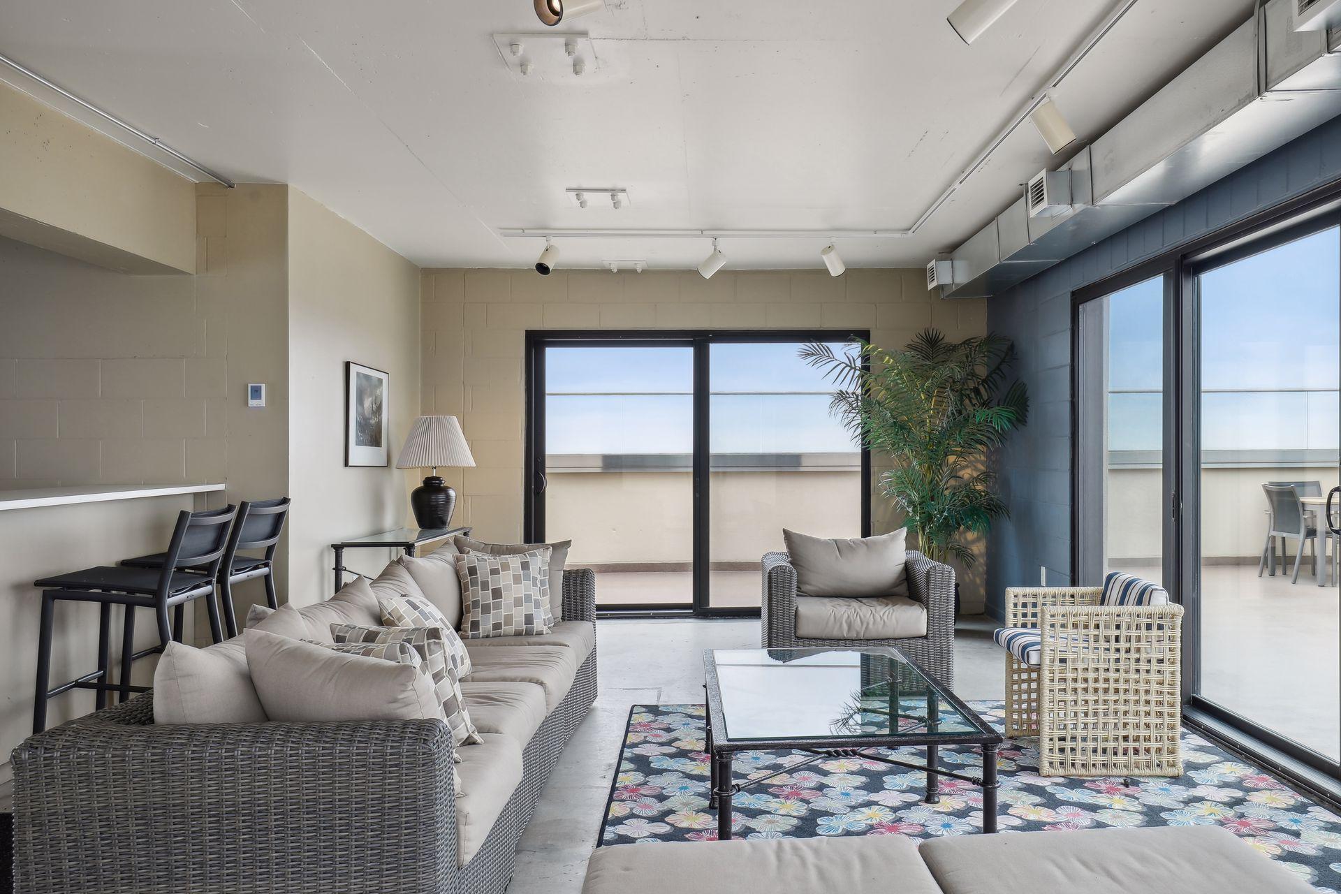 View of Residential at 400 Groveland Avenue #914, Minneapolis MN 55403, Minneapolis (40 of 58) - Mike Wilen | Minnesota Team Real Estate