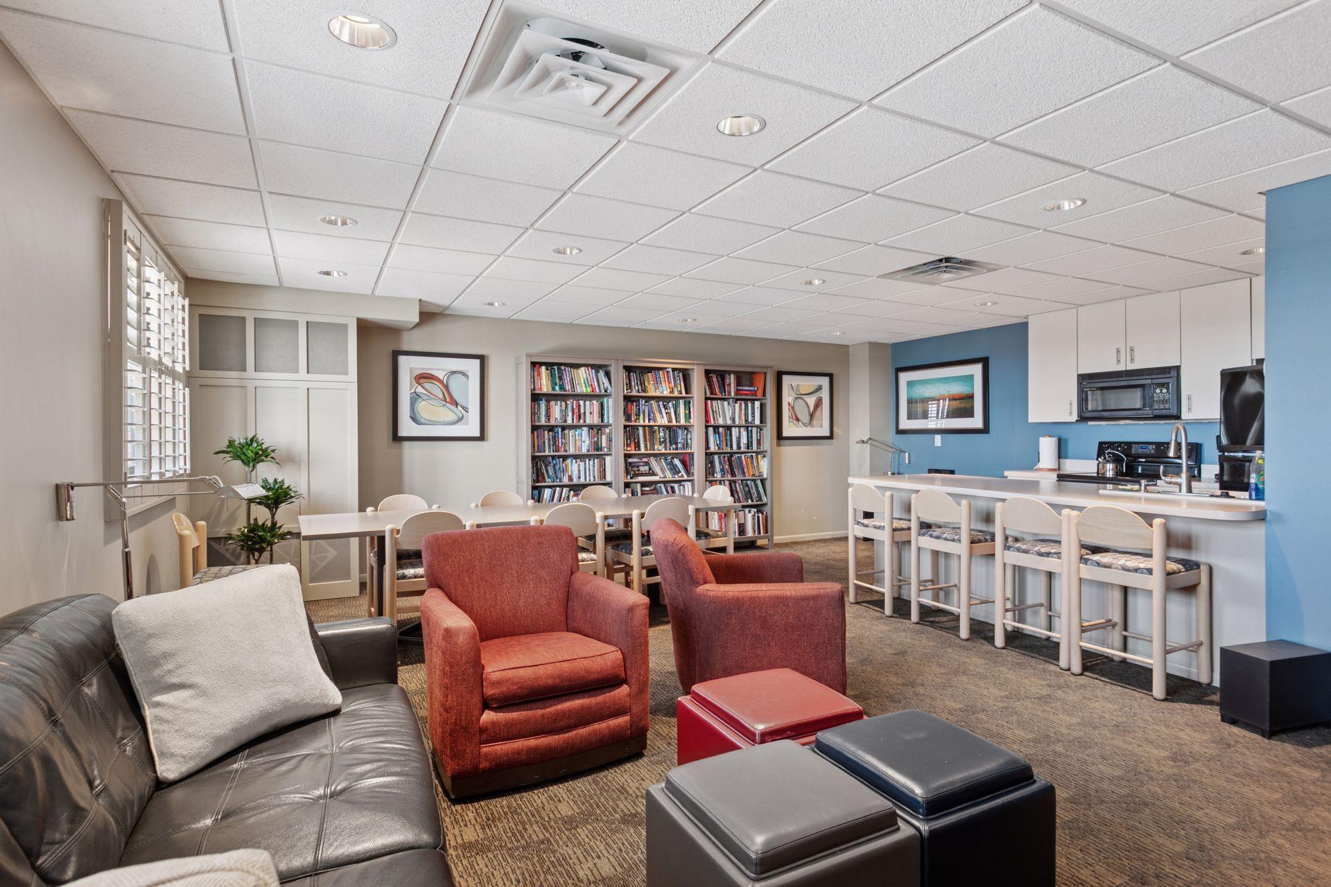 View of Residential at 400 Groveland Avenue #914, Minneapolis MN 55403, Minneapolis (37 of 58) - Mike Wilen | Minnesota Team Real Estate