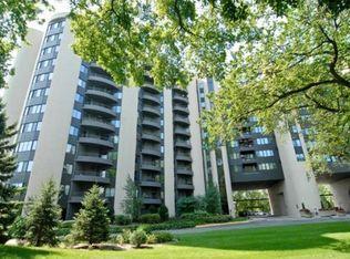 View of Residential at 3145 Dean Court #1100, Minneapolis MN 55416, Minneapolis (79 of 81) - Mike Wilen | Minnesota Team Real Estate