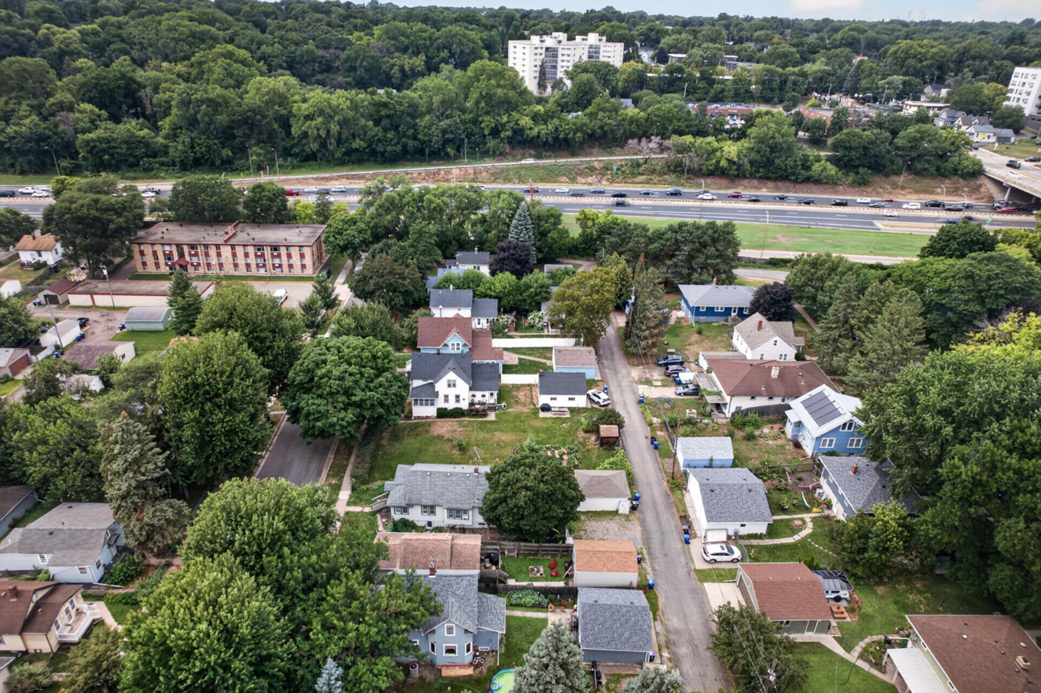 View of Residential at 1033 Armstrong Avenue, Saint Paul MN 55102, Saint Paul (37 of 43) - Mike Wilen | Minnesota Team Real Estate