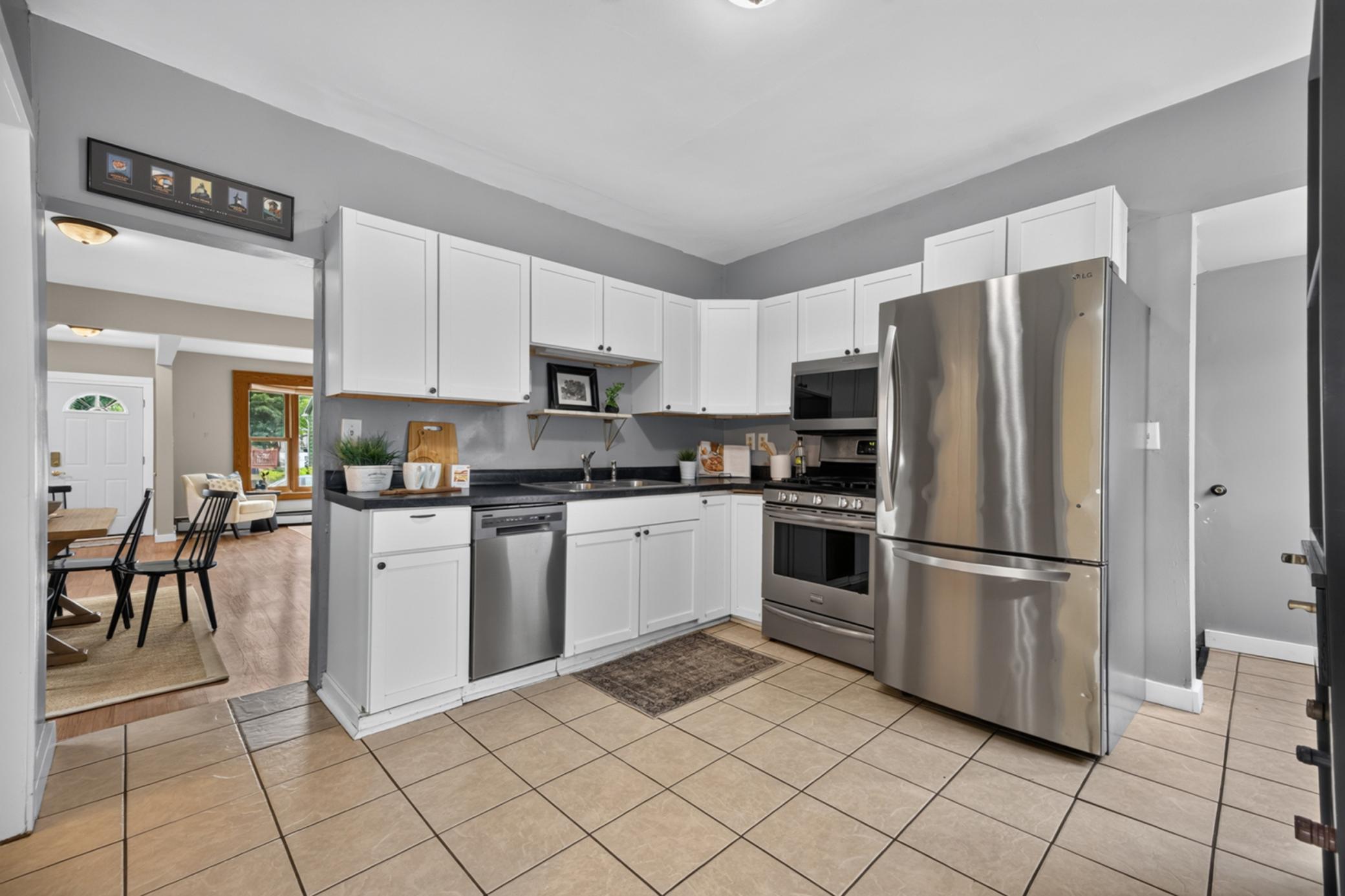 View of Residential at 1033 Armstrong Avenue, Saint Paul MN 55102, Saint Paul (15 of 43) - Mike Wilen | Minnesota Team Real Estate