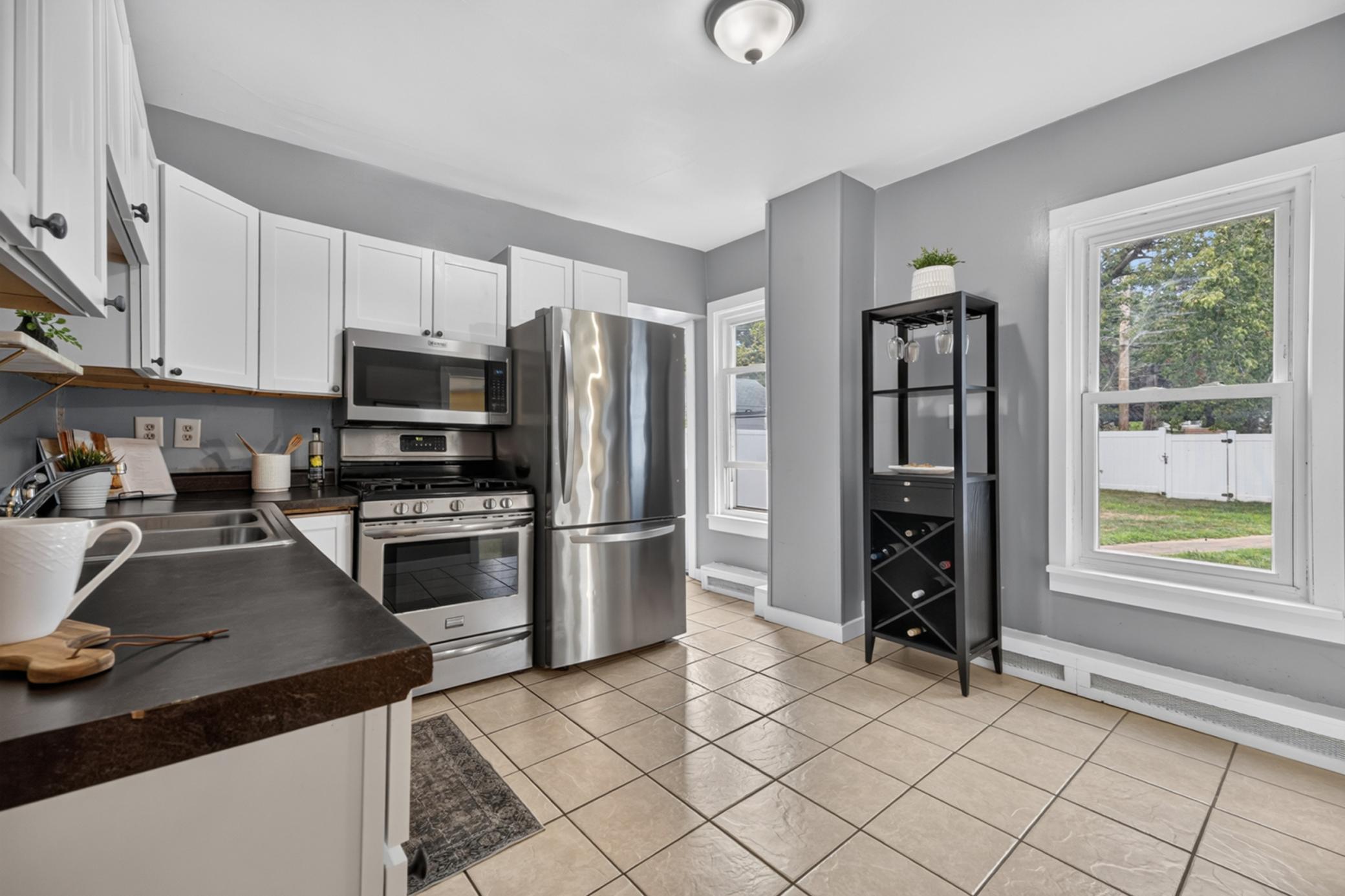 View of Residential at 1033 Armstrong Avenue, Saint Paul MN 55102, Saint Paul (14 of 43) - Mike Wilen | Minnesota Team Real Estate