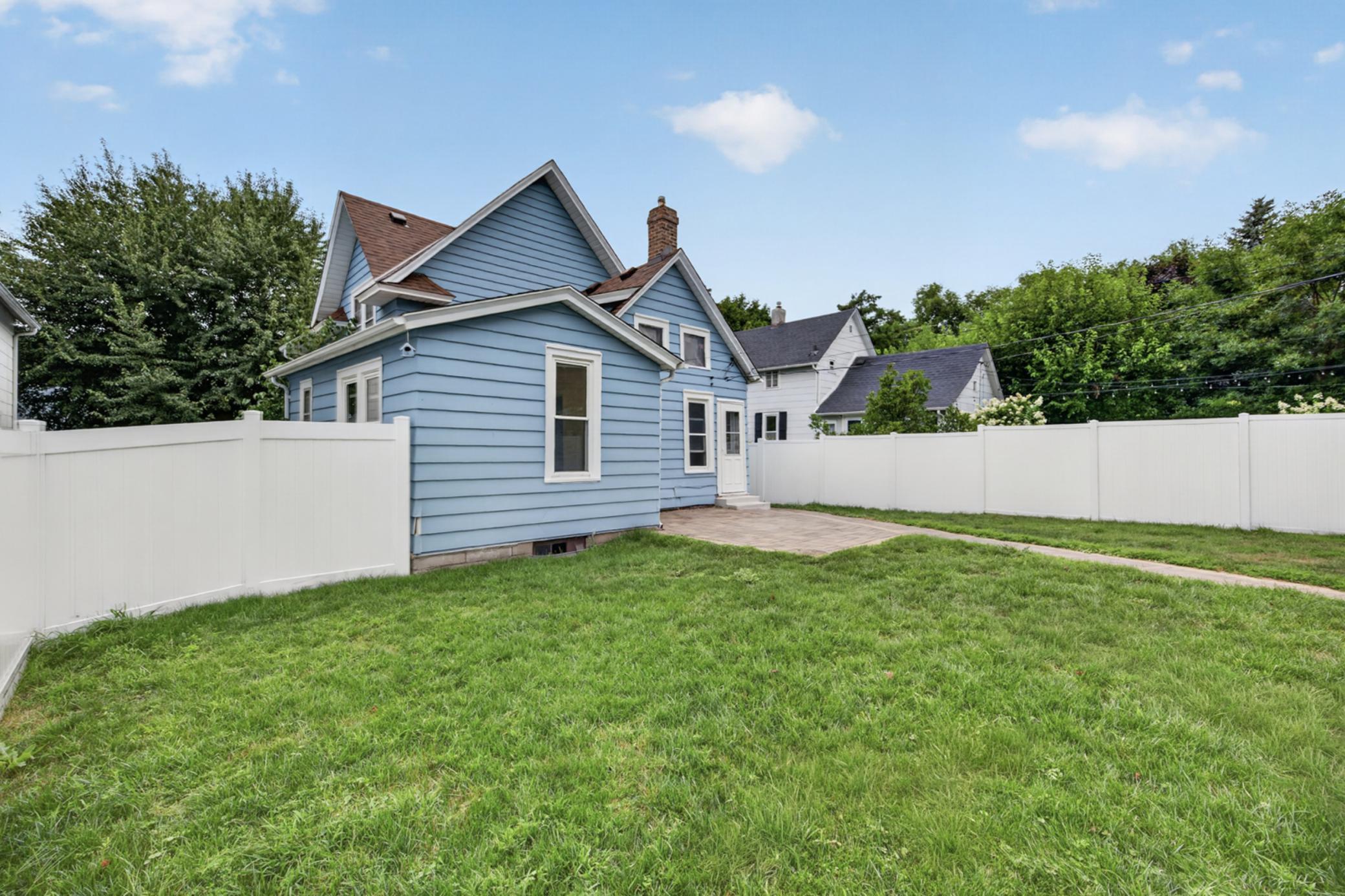 View of Residential at 1033 Armstrong Avenue, Saint Paul MN 55102, Saint Paul (32 of 43) - Mike Wilen | Minnesota Team Real Estate