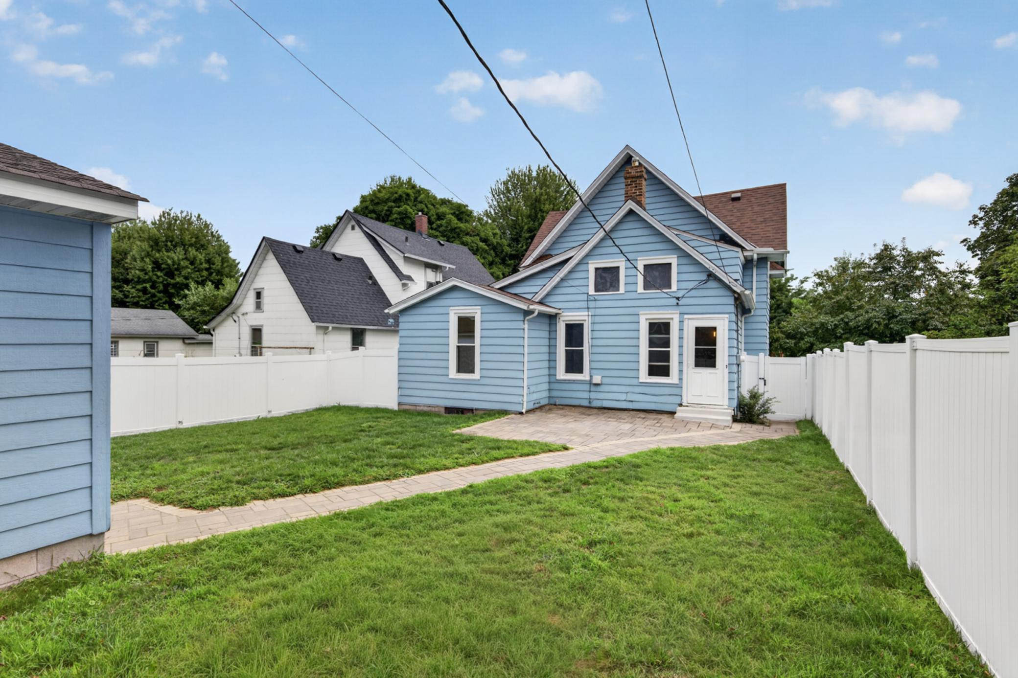 View of Residential at 1033 Armstrong Avenue, Saint Paul MN 55102, Saint Paul (31 of 43) - Mike Wilen | Minnesota Team Real Estate
