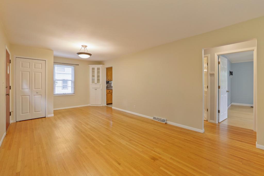 View of Residential at 3340 Utah Avenue, Saint Louis Park MN 55426, Saint Louis Park (11 of 32) - Mike Wilen | Minnesota Team Real Estate