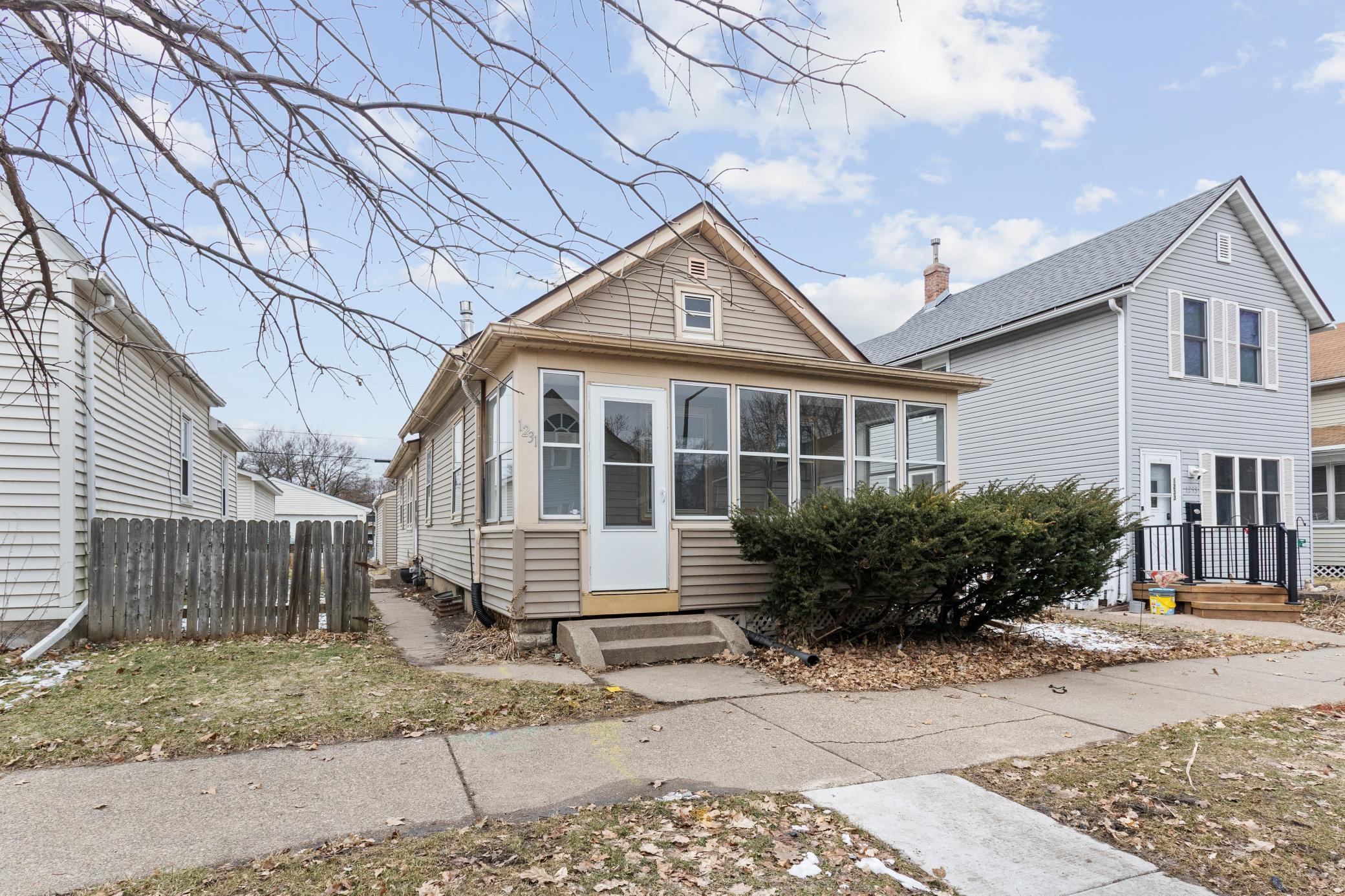 View of Residential at 1231 Woodbridge Street, Saint Paul MN 55117, Saint Paul - Mike Wilen | Minnesota Team Real Estate