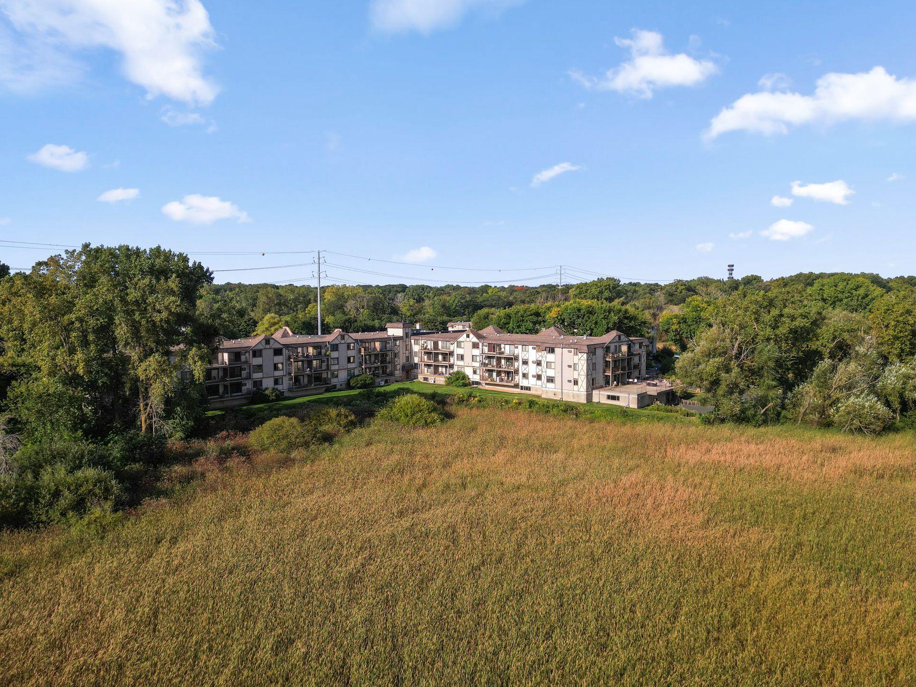View of Residential at 1304 Medicine Lake Drive #323, Plymouth MN 55441, Plymouth (27 of 33) - Mike Wilen | Minnesota Team Real Estate