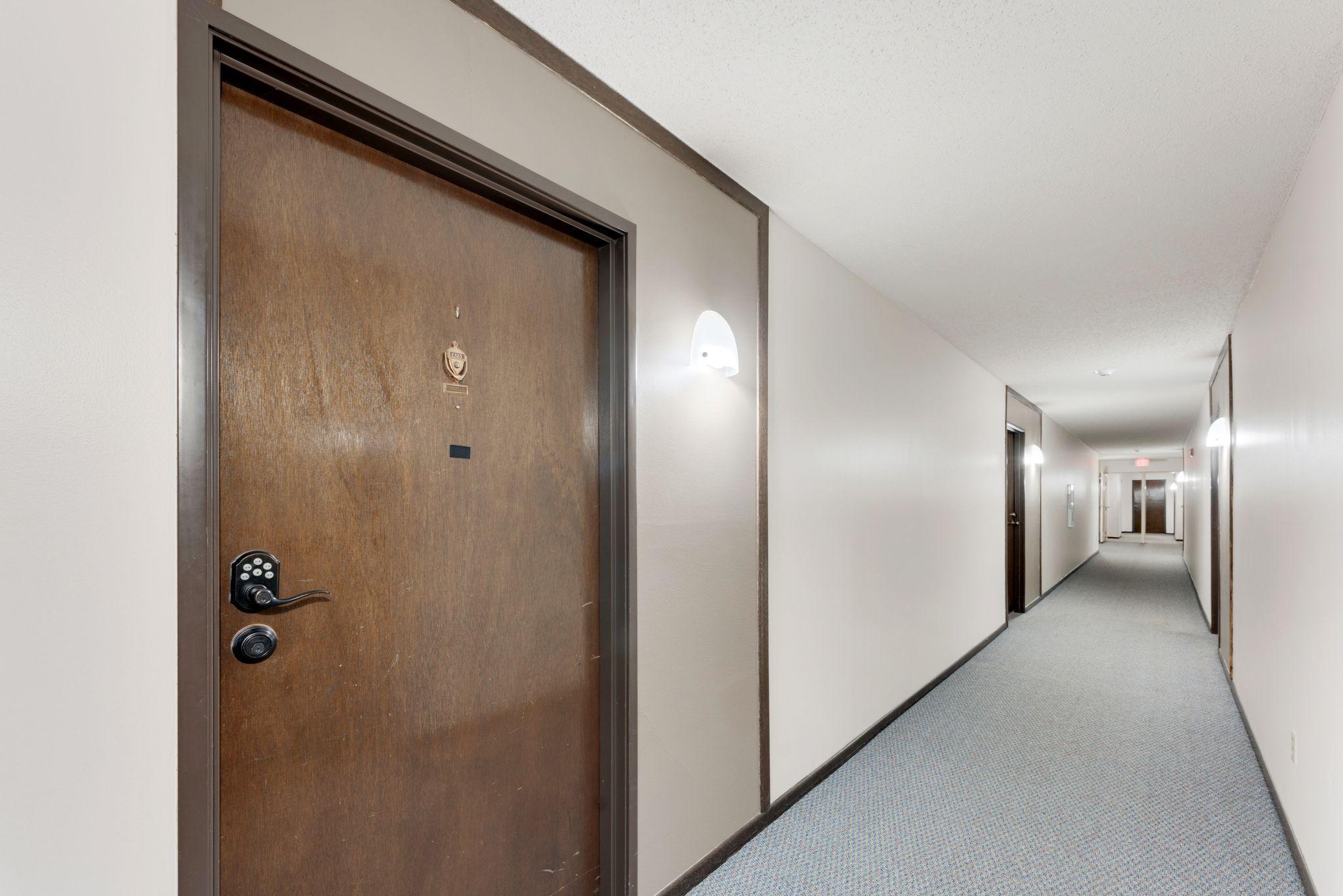 View of Residential at 1304 Medicine Lake Drive #323, Plymouth MN 55441, Plymouth (22 of 33) - Mike Wilen | Minnesota Team Real Estate