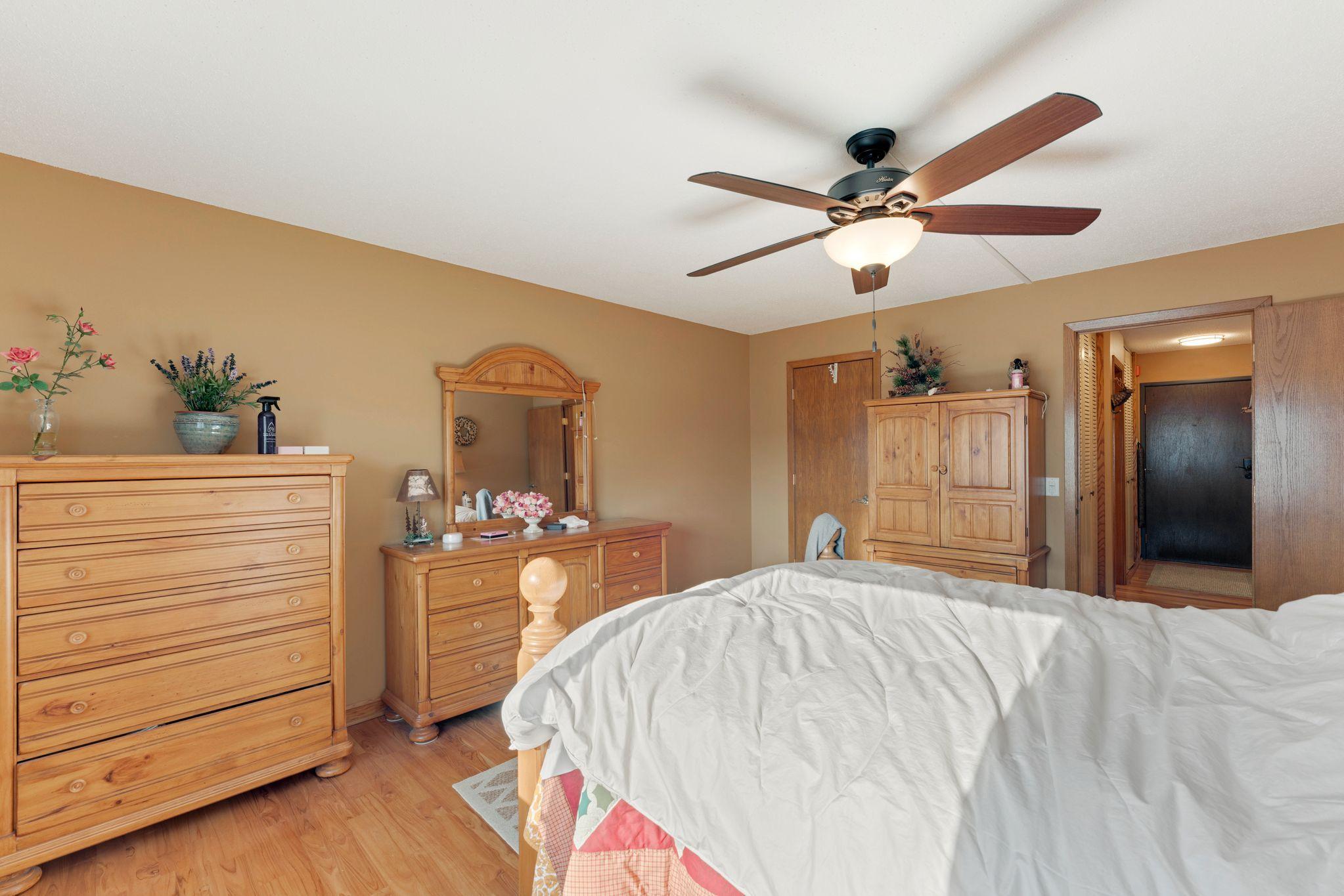 View of Residential at 1304 Medicine Lake Drive #323, Plymouth MN 55441, Plymouth (19 of 33) - Mike Wilen | Minnesota Team Real Estate