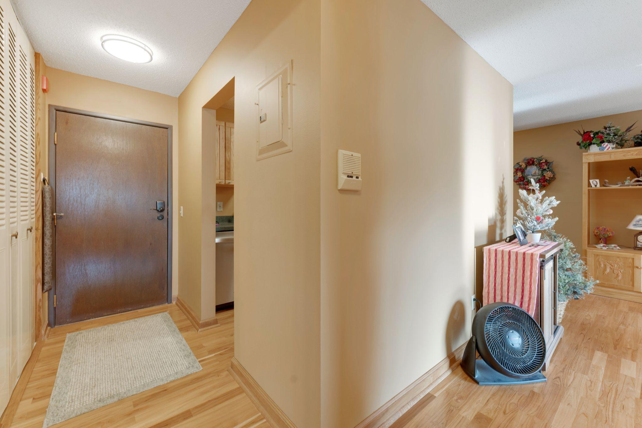 View of Residential at 1304 Medicine Lake Drive #323, Plymouth MN 55441, Plymouth (15 of 33) - Mike Wilen | Minnesota Team Real Estate