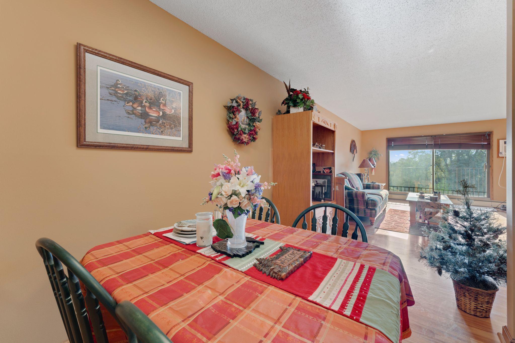 View of Residential at 1304 Medicine Lake Drive #323, Plymouth MN 55441, Plymouth (14 of 33) - Mike Wilen | Minnesota Team Real Estate