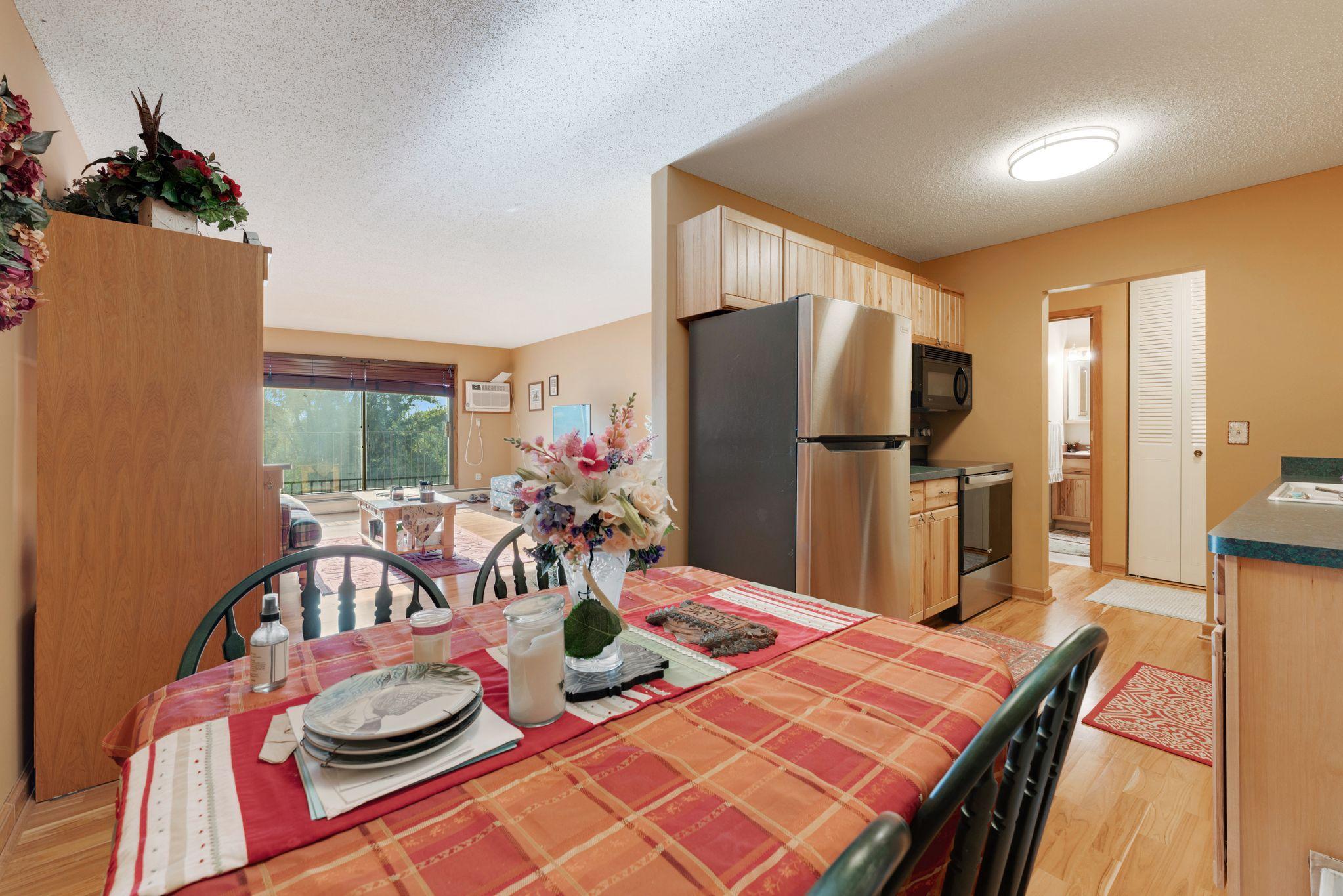 View of Residential at 1304 Medicine Lake Drive #323, Plymouth MN 55441, Plymouth (13 of 33) - Mike Wilen | Minnesota Team Real Estate