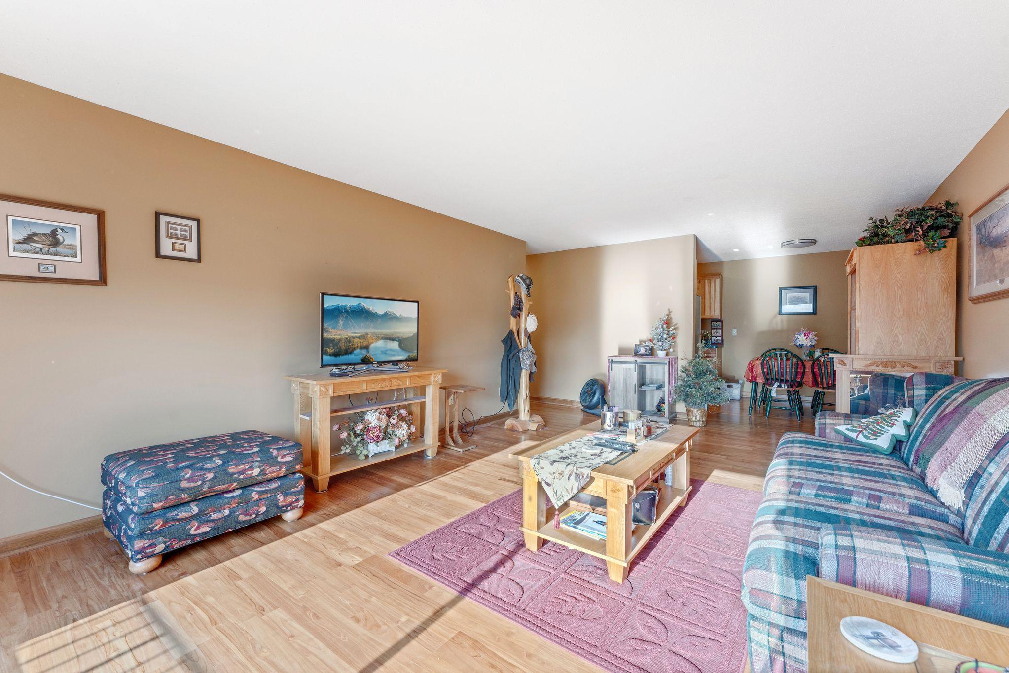 View of Residential at 1304 Medicine Lake Drive #323, Plymouth MN 55441, Plymouth (11 of 33) - Mike Wilen | Minnesota Team Real Estate
