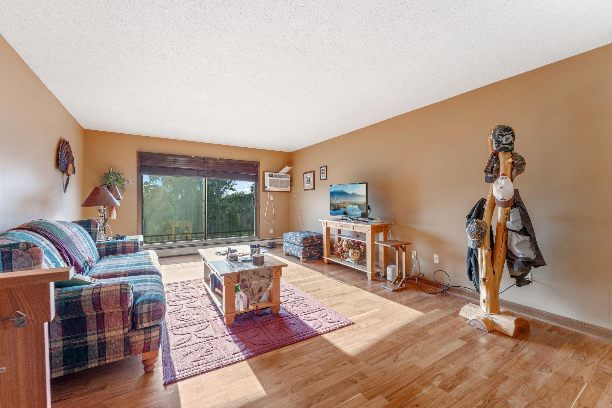 View of Residential at 1304 Medicine Lake Drive #323, Plymouth MN 55441, Plymouth (9 of 33) - Mike Wilen | Minnesota Team Real Estate