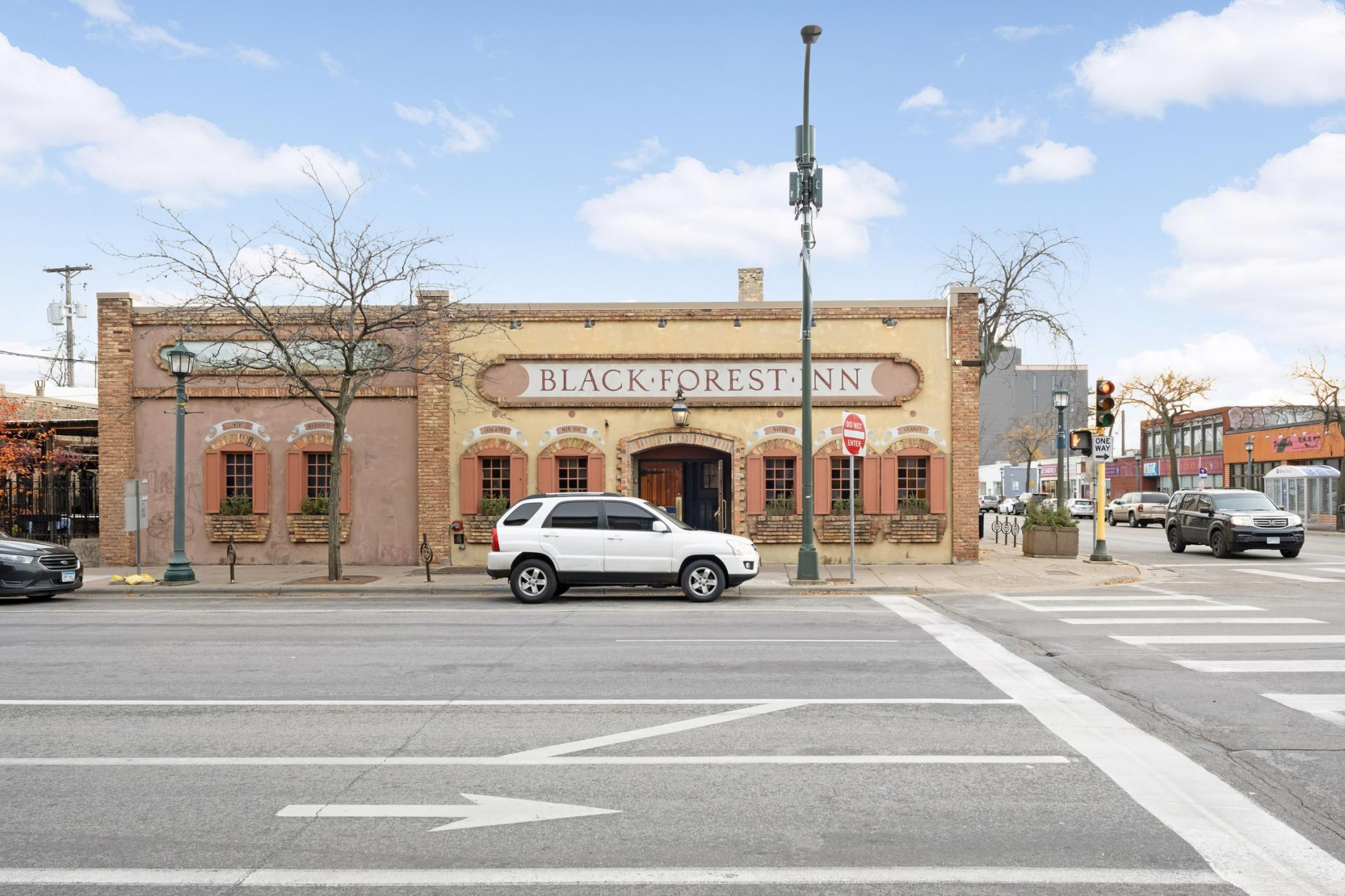 View of Residential at 2440 Stevens Avenue #2, Minneapolis MN 55404, Minneapolis (27 of 32) - Mike Wilen | Minnesota Team Real Estate