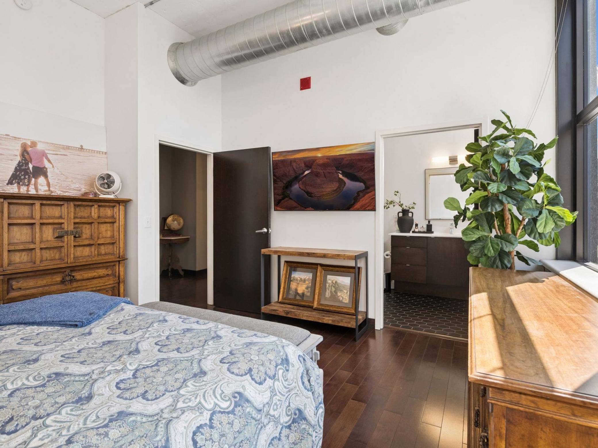 View of Residential at 618 Washington Avenue #301, Minneapolis MN 55401, Minneapolis (17 of 37) - Mike Wilen | Minnesota Team Real Estate