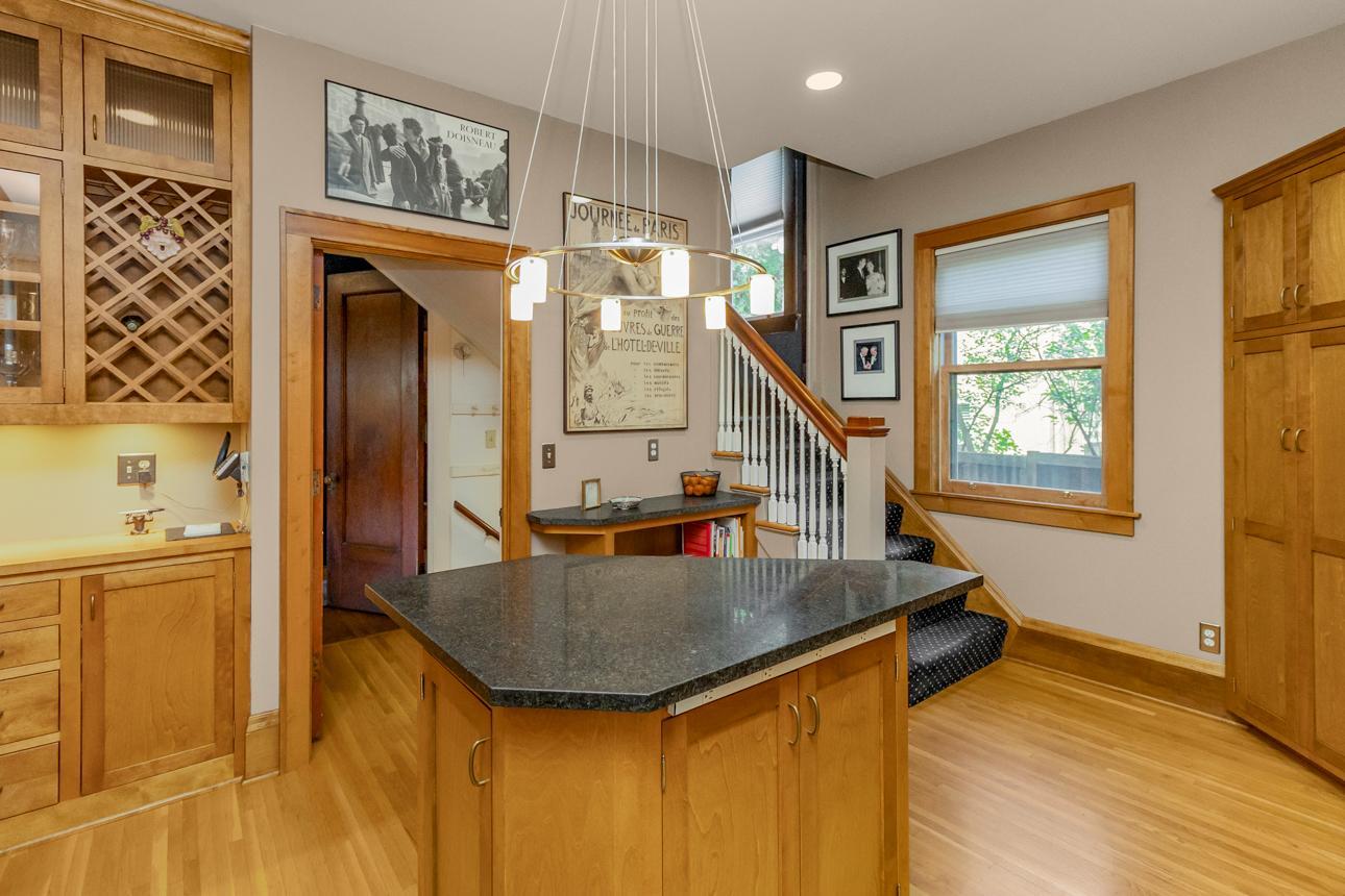 View of Residential at 1825 Summit Avenue, Saint Paul MN 55105, Saint Paul (29 of 63) - Mike Wilen | Minnesota Team Real Estate