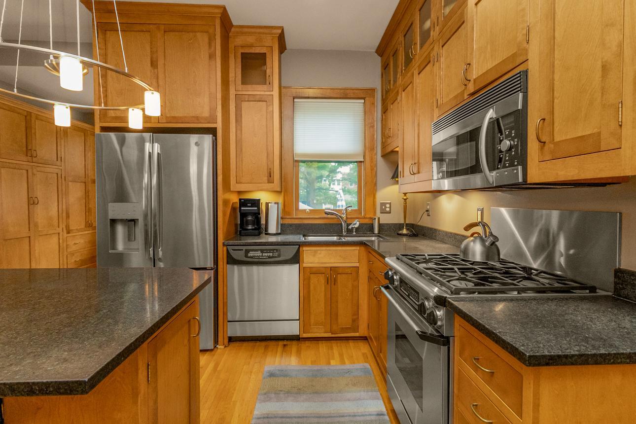 View of Residential at 1825 Summit Avenue, Saint Paul MN 55105, Saint Paul (28 of 63) - Mike Wilen | Minnesota Team Real Estate