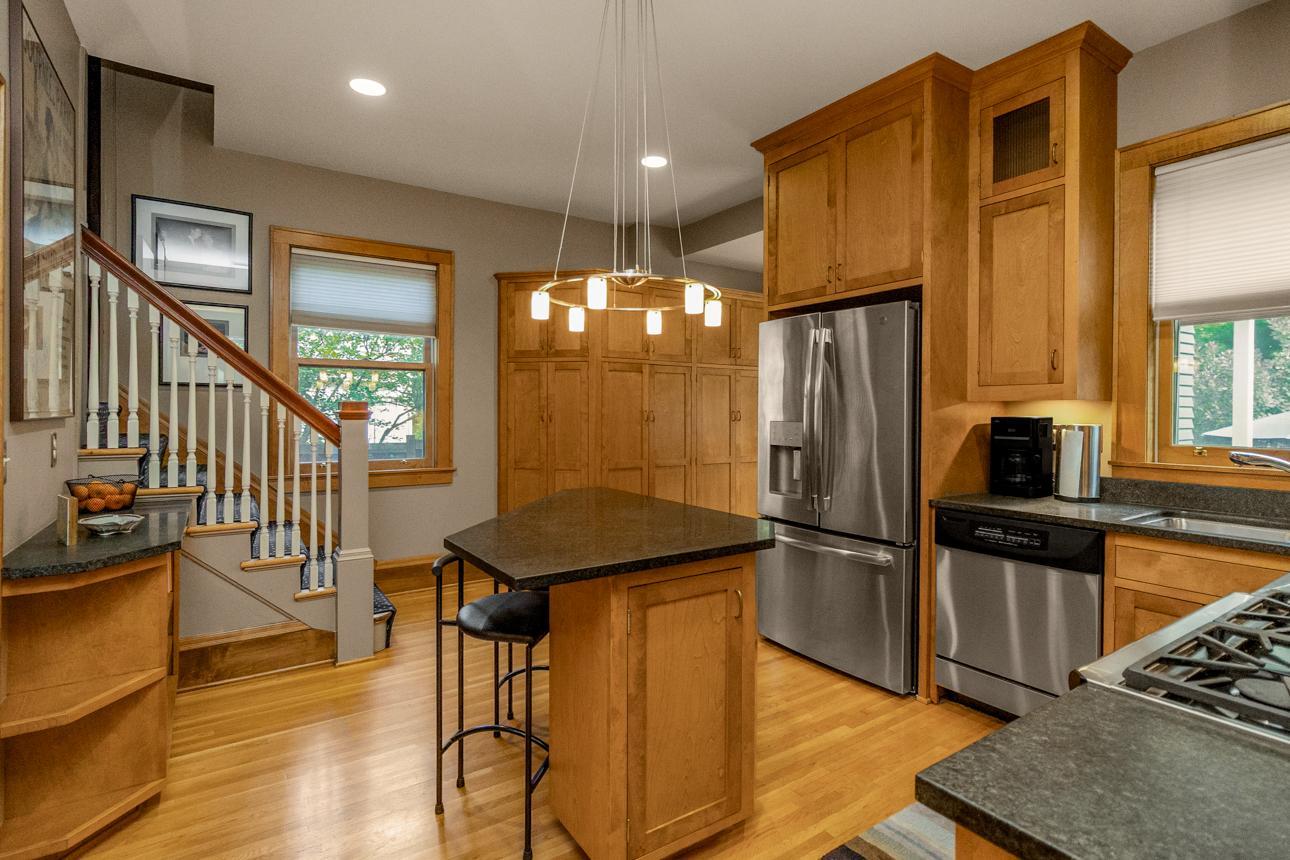 View of Residential at 1825 Summit Avenue, Saint Paul MN 55105, Saint Paul (27 of 63) - Mike Wilen | Minnesota Team Real Estate