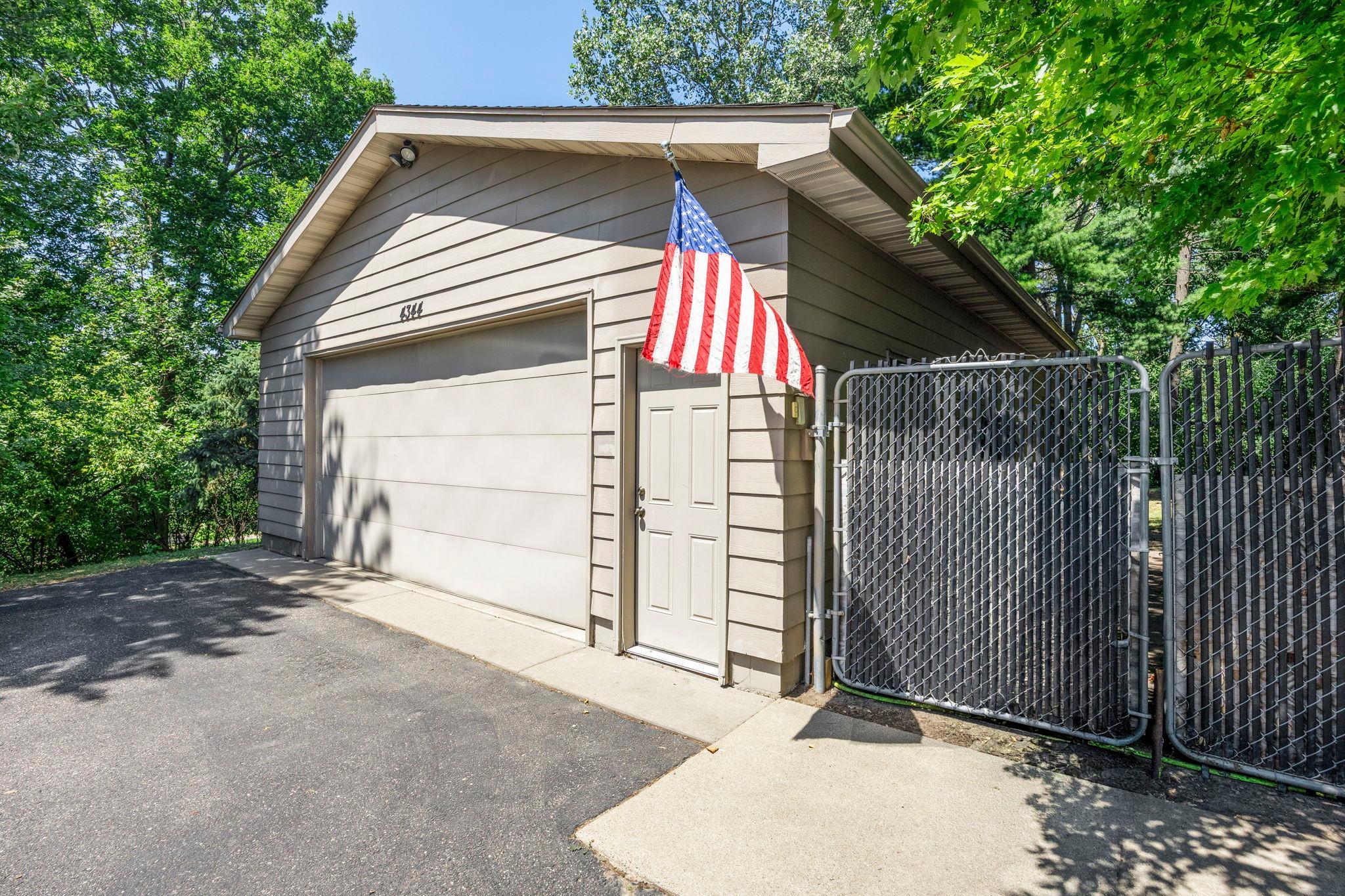 View of Residential at 4344 Williston Road, Minnetonka MN 55345, Minnetonka (30 of 33) - Mike Wilen | Minnesota Team Real Estate