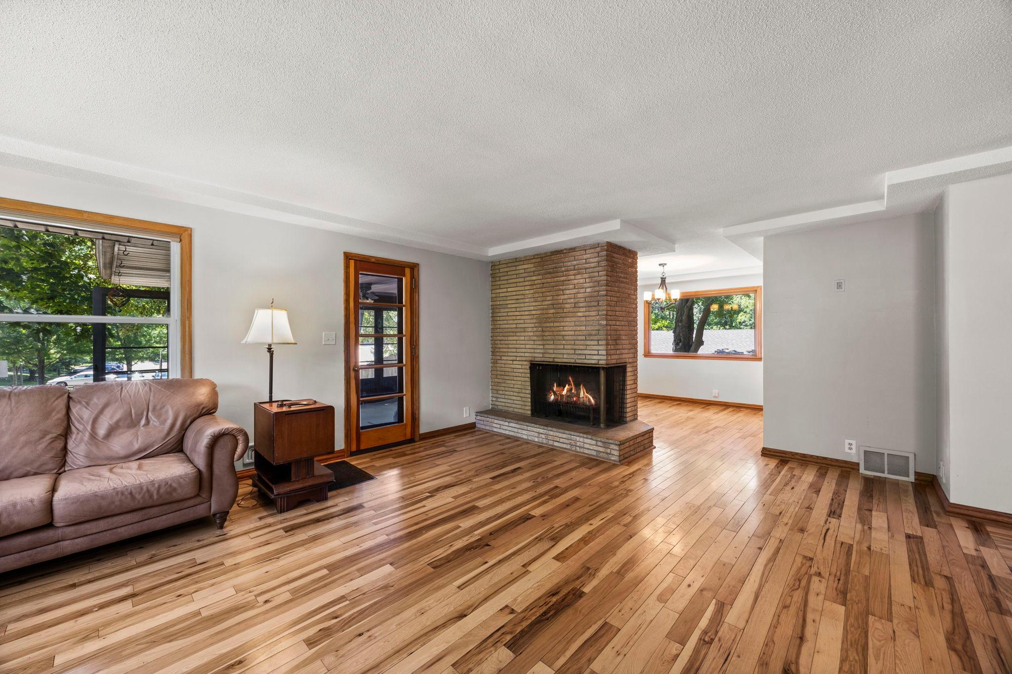 View of Residential at 4344 Williston Road, Minnetonka MN 55345, Minnetonka (2 of 33) - Mike Wilen | Minnesota Team Real Estate