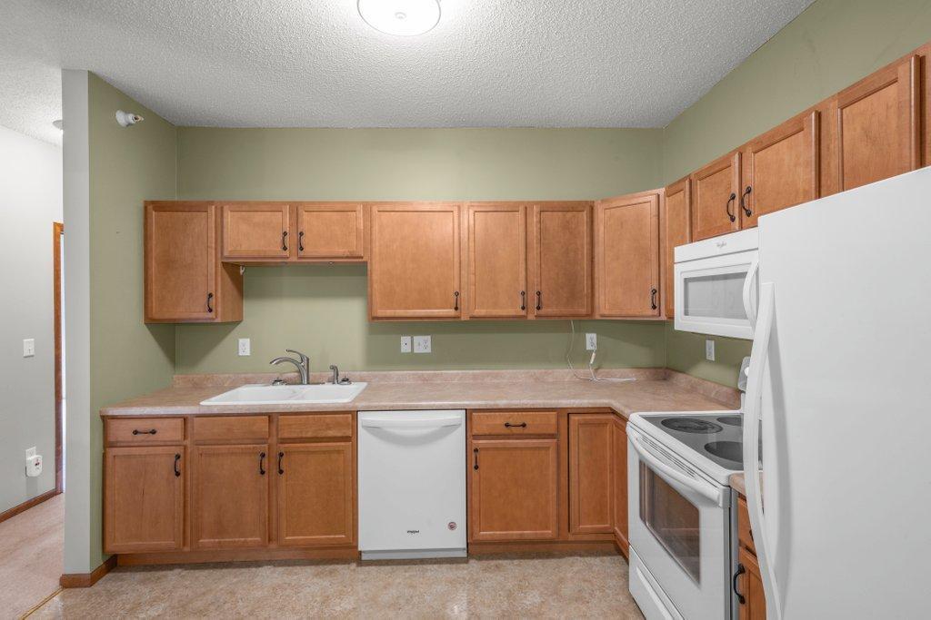 View of Residential at 114200 Hundertmark Road #110, Chaska MN 55318, Chaska (18 of 28) - Mike Wilen | Minnesota Team Real Estate