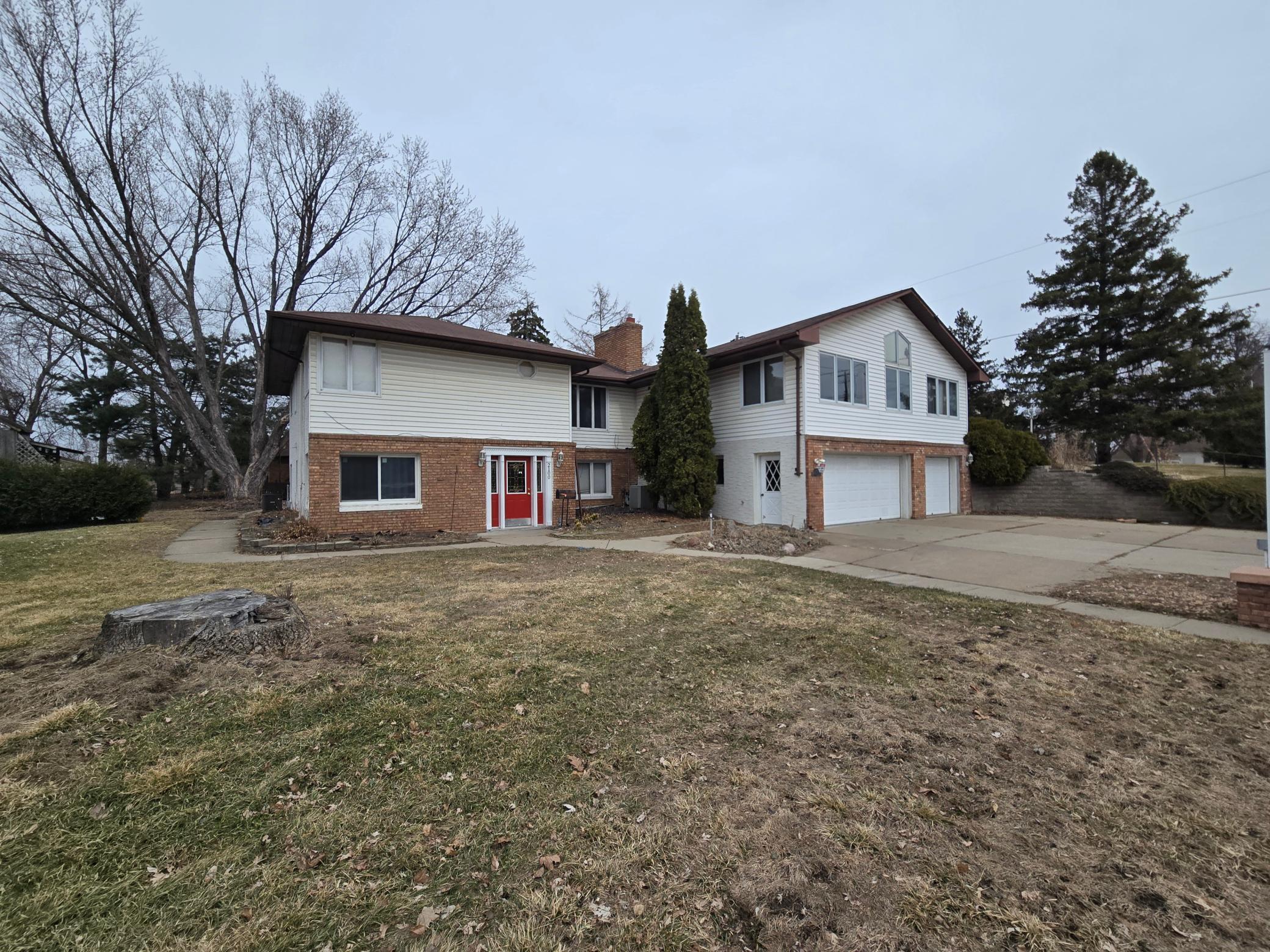 View of Residential at 2100 Wentworth Avenue, South Saint Paul MN 55075, South Saint Paul (43 of 45) - Mike Wilen | Minnesota Team Real Estate
