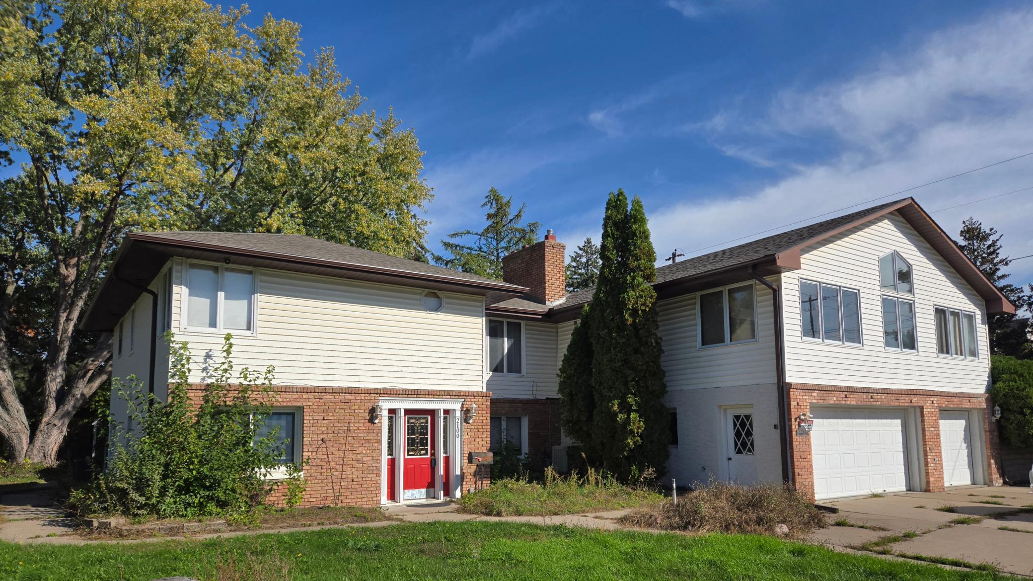 View of Single Family at 2100 Wentworth Avenue, South Saint Paul - Mike Wilen | Minnesota Team Real Estate