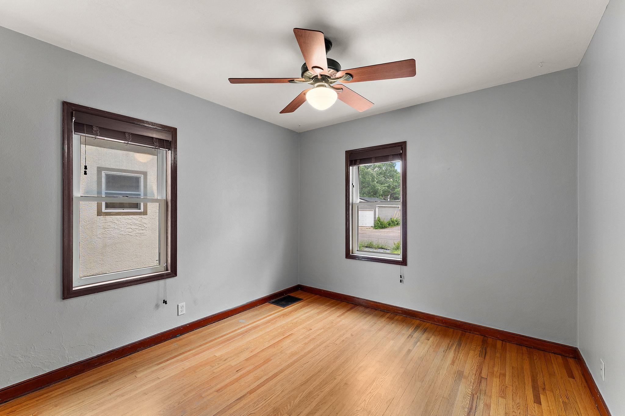 View of Residential Income at 551 Pascal Street, Saint Paul MN 55104, Saint Paul (18 of 37) - Mike Wilen | Minnesota Team Real Estate