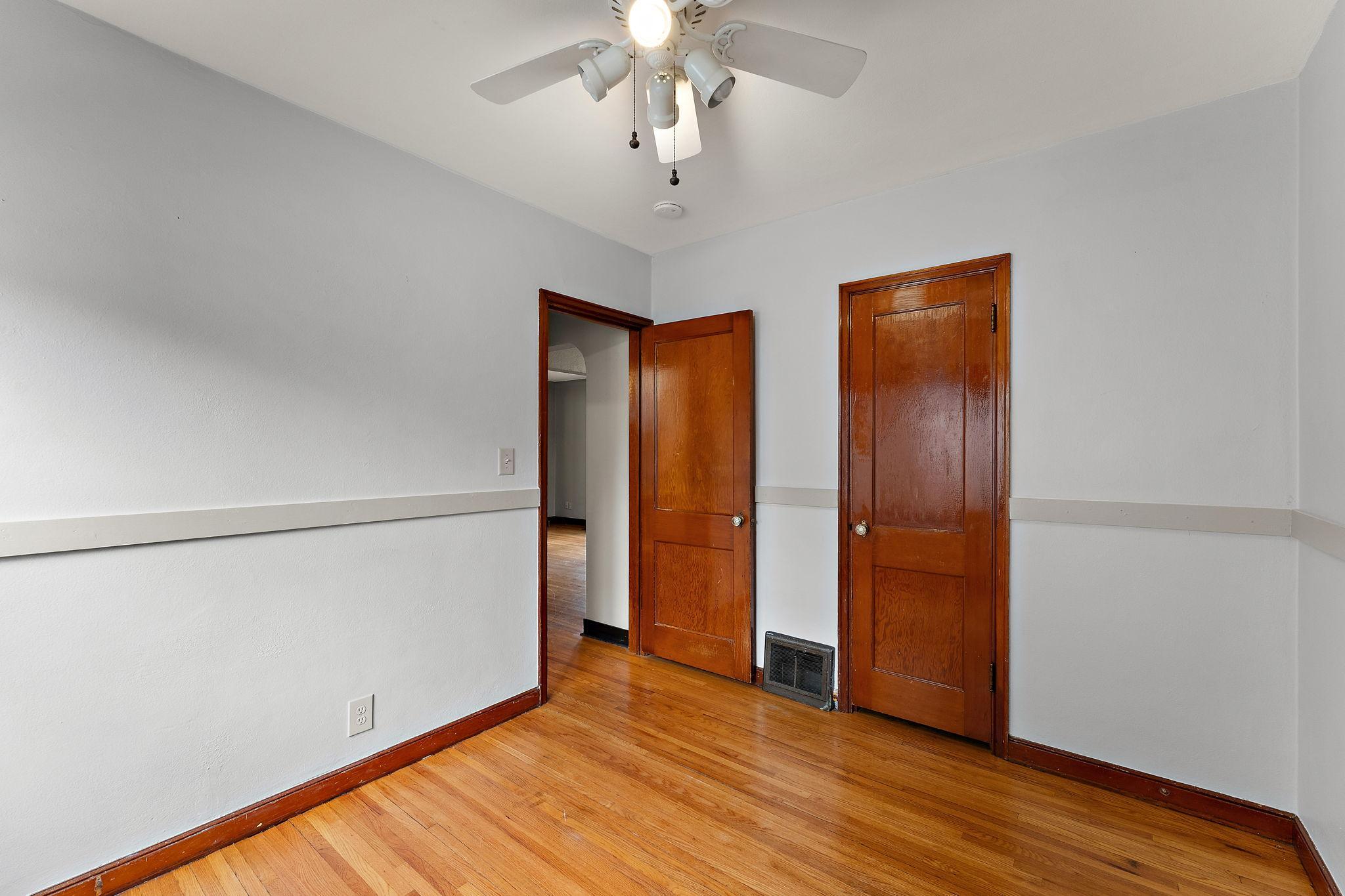 View of Residential Income at 551 Pascal Street, Saint Paul MN 55104, Saint Paul (16 of 37) - Mike Wilen | Minnesota Team Real Estate