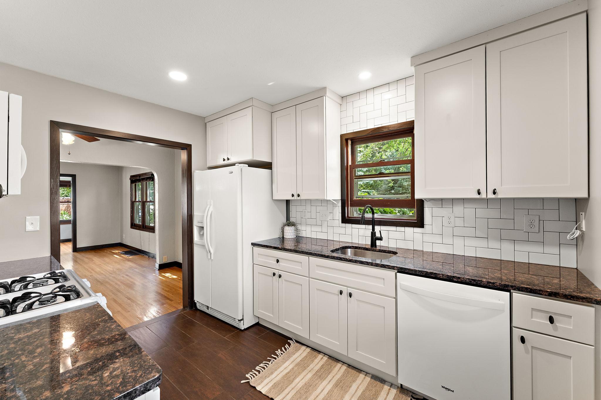 View of Residential Income at 551 Pascal Street, Saint Paul MN 55104, Saint Paul (6 of 37) - Mike Wilen | Minnesota Team Real Estate