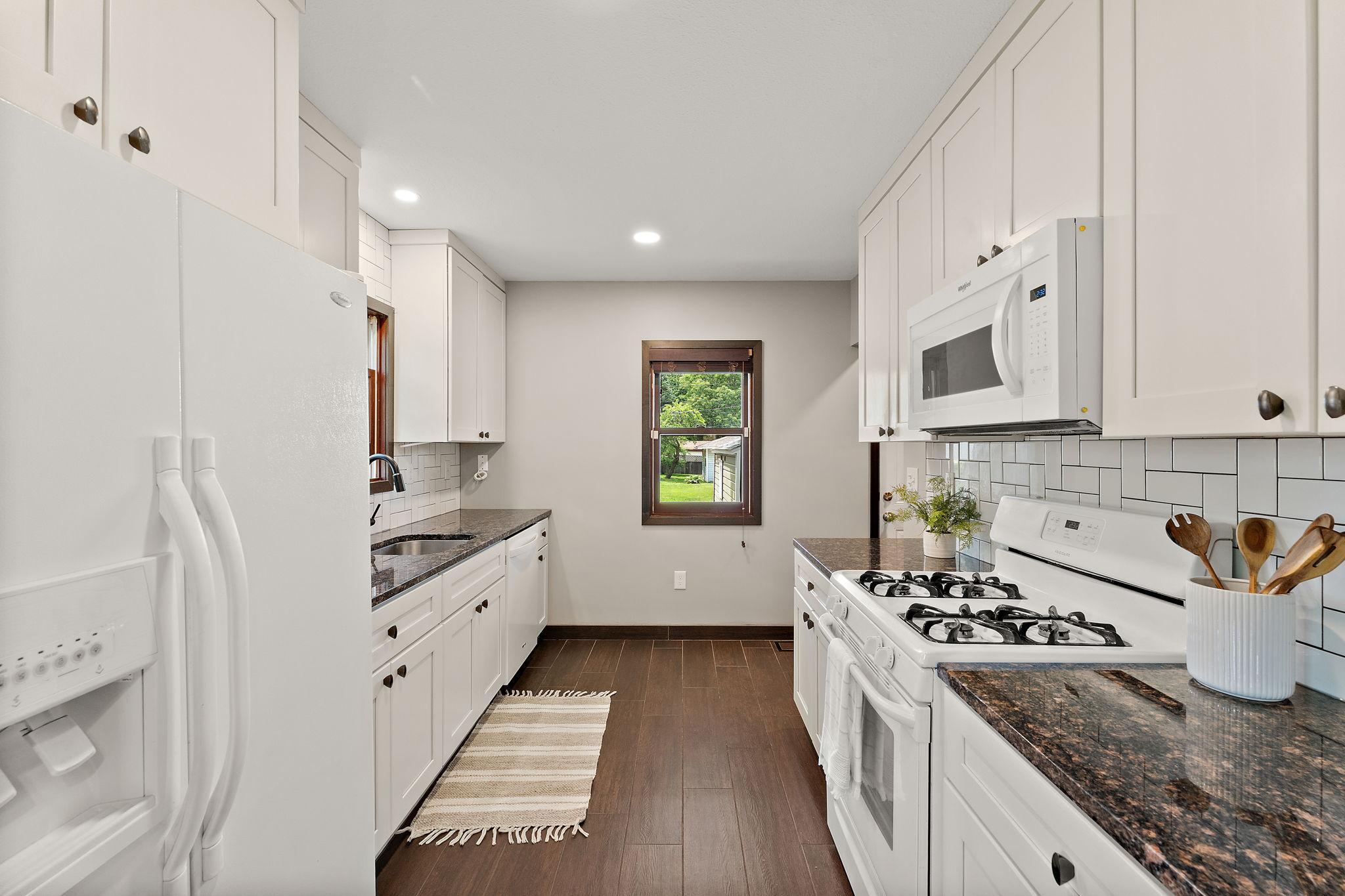 View of Residential Income at 551 Pascal Street, Saint Paul MN 55104, Saint Paul (7 of 37) - Mike Wilen | Minnesota Team Real Estate
