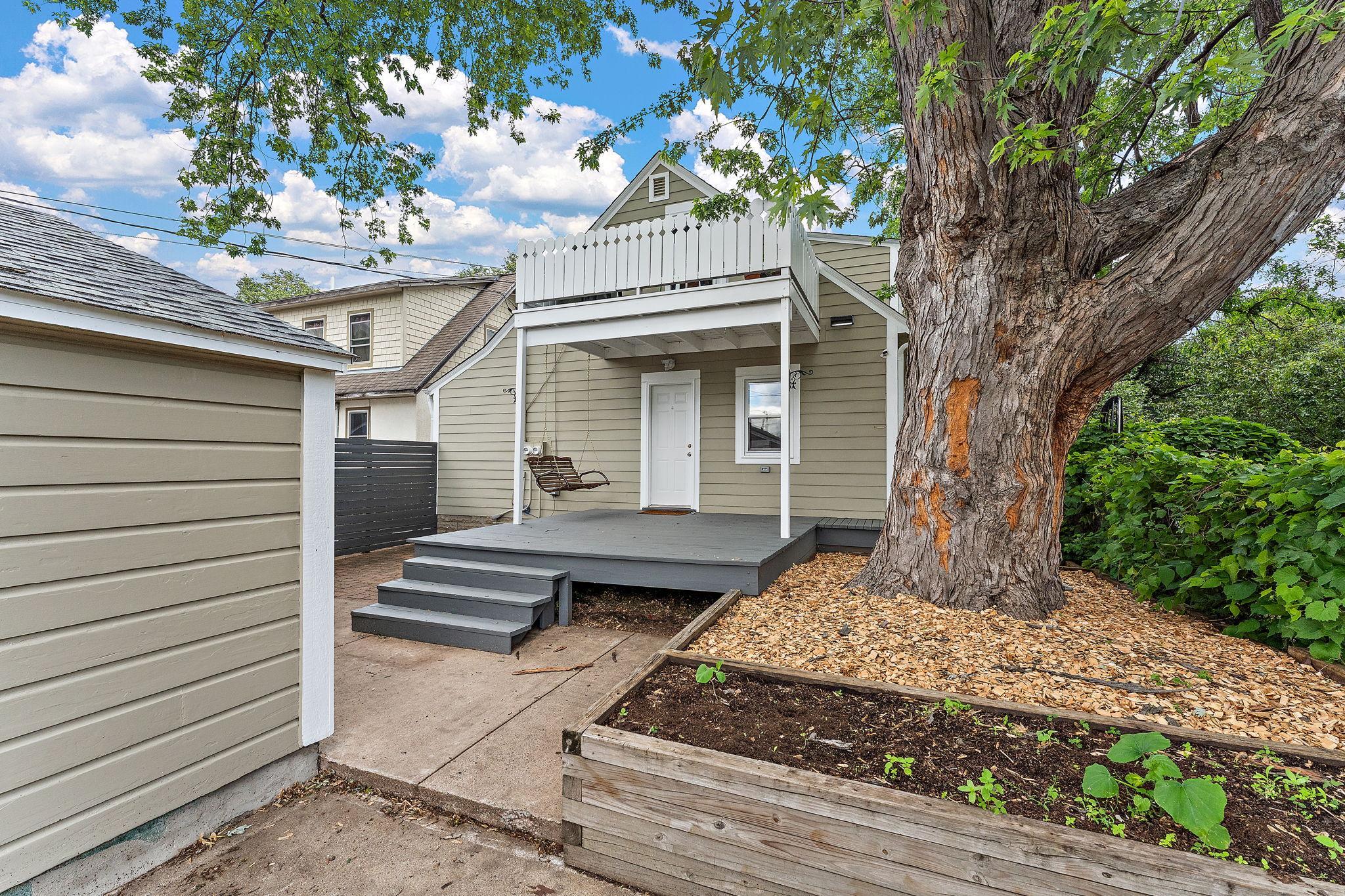 View of Residential Income at 551 Pascal Street, Saint Paul MN 55104, Saint Paul (32 of 37) - Mike Wilen | Minnesota Team Real Estate
