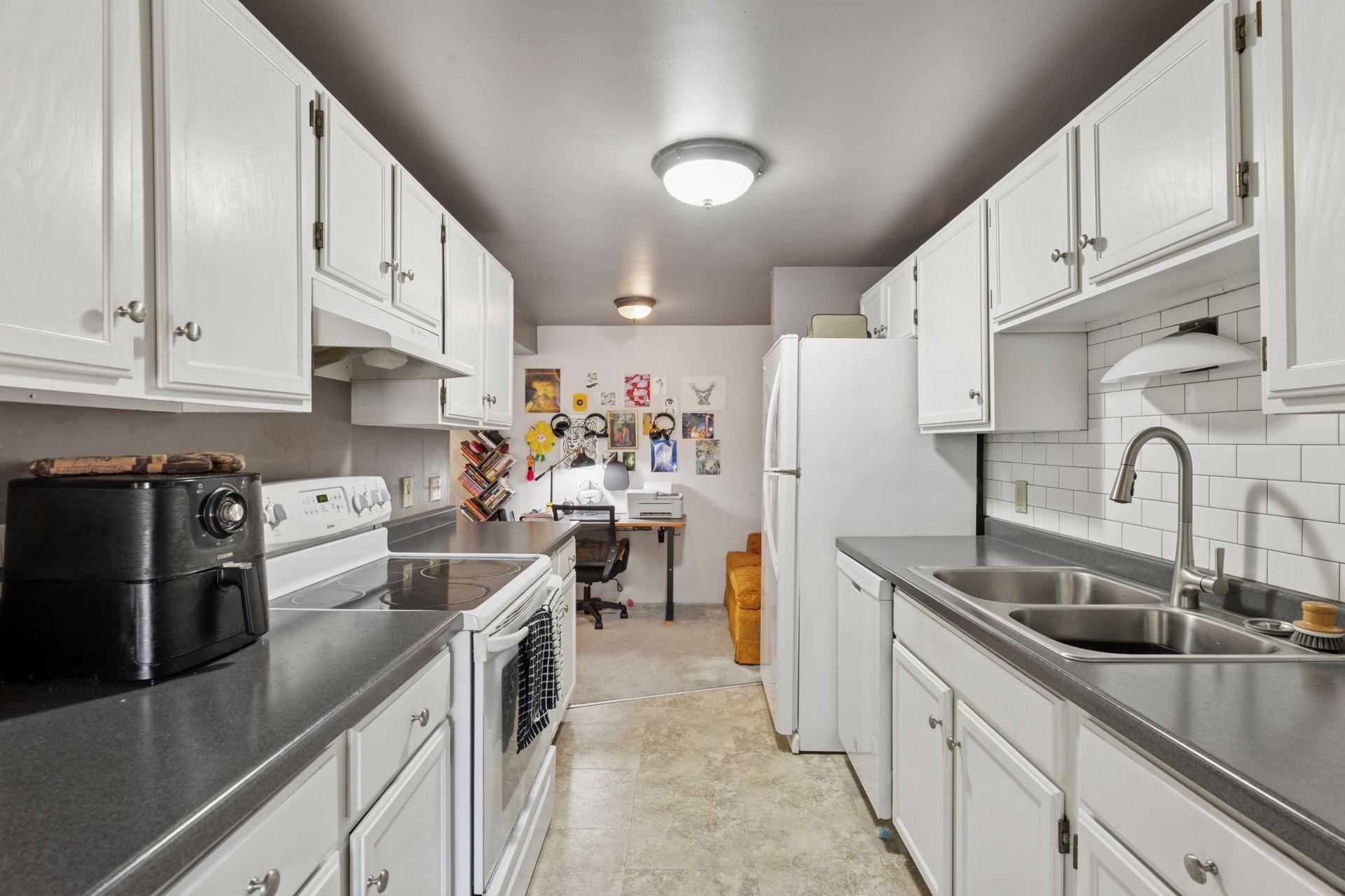 View of Residential at 1807 Elliot Avenue #4, Minneapolis MN 55404, Minneapolis (12 of 49) - Mike Wilen | Minnesota Team Real Estate