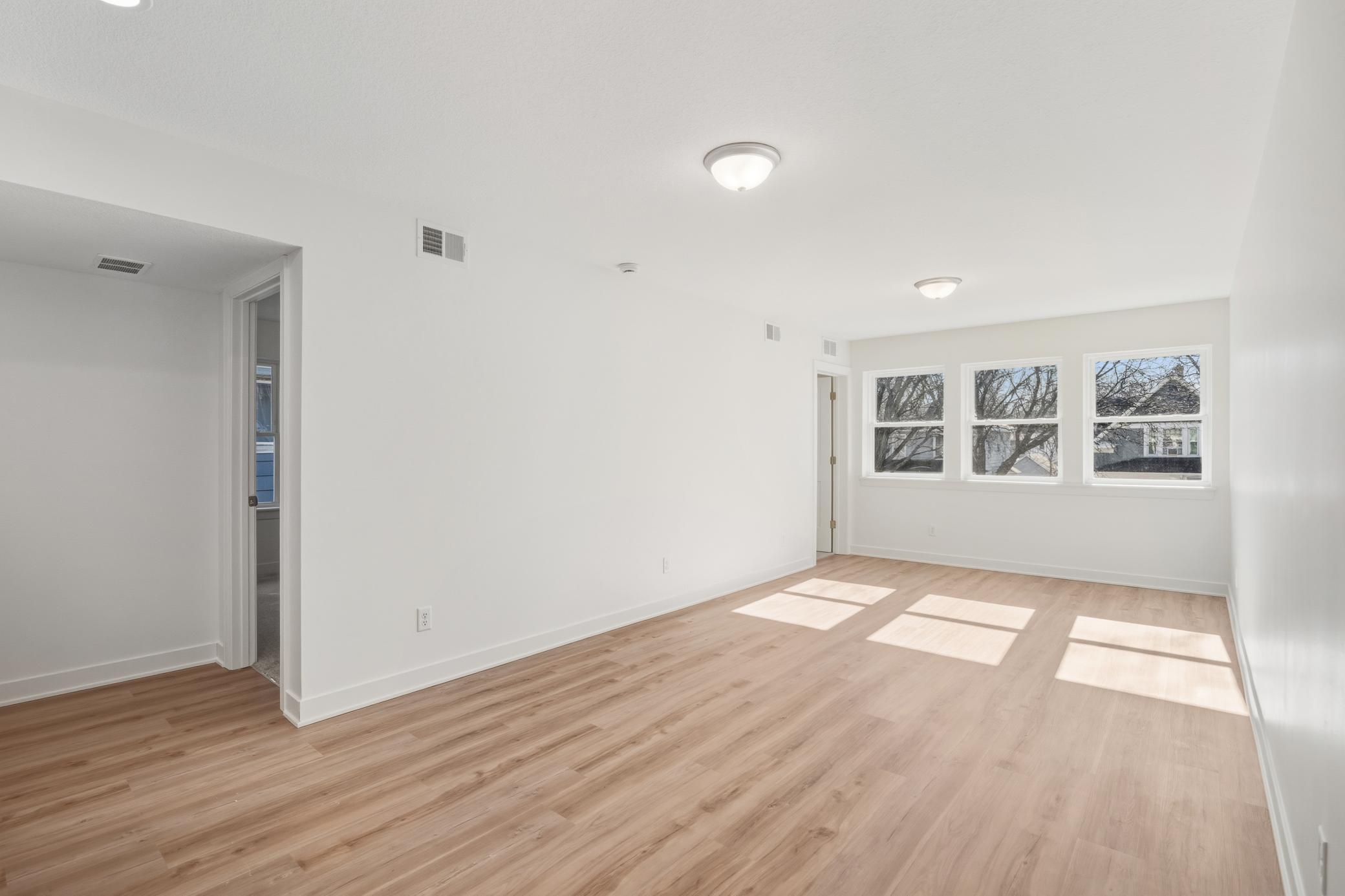 View of Residential Income at 1195 Bush Avenue, Saint Paul MN 55106, Saint Paul (25 of 43) - Mike Wilen | Minnesota Team Real Estate