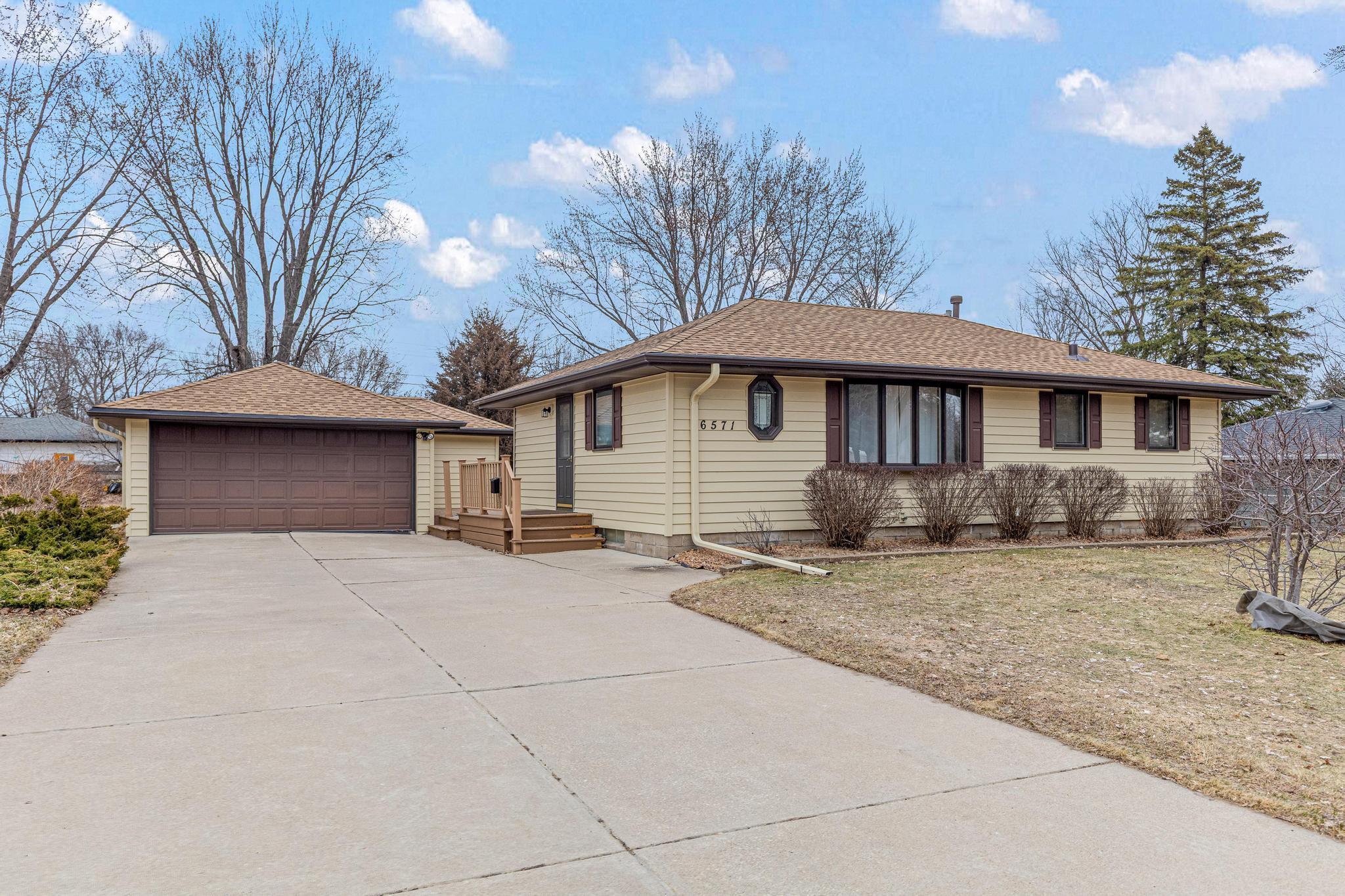 View of Residential at 6571 3rd Street Court, Oakdale MN 55128, Oakdale - Mike Wilen | Minnesota Team Real Estate