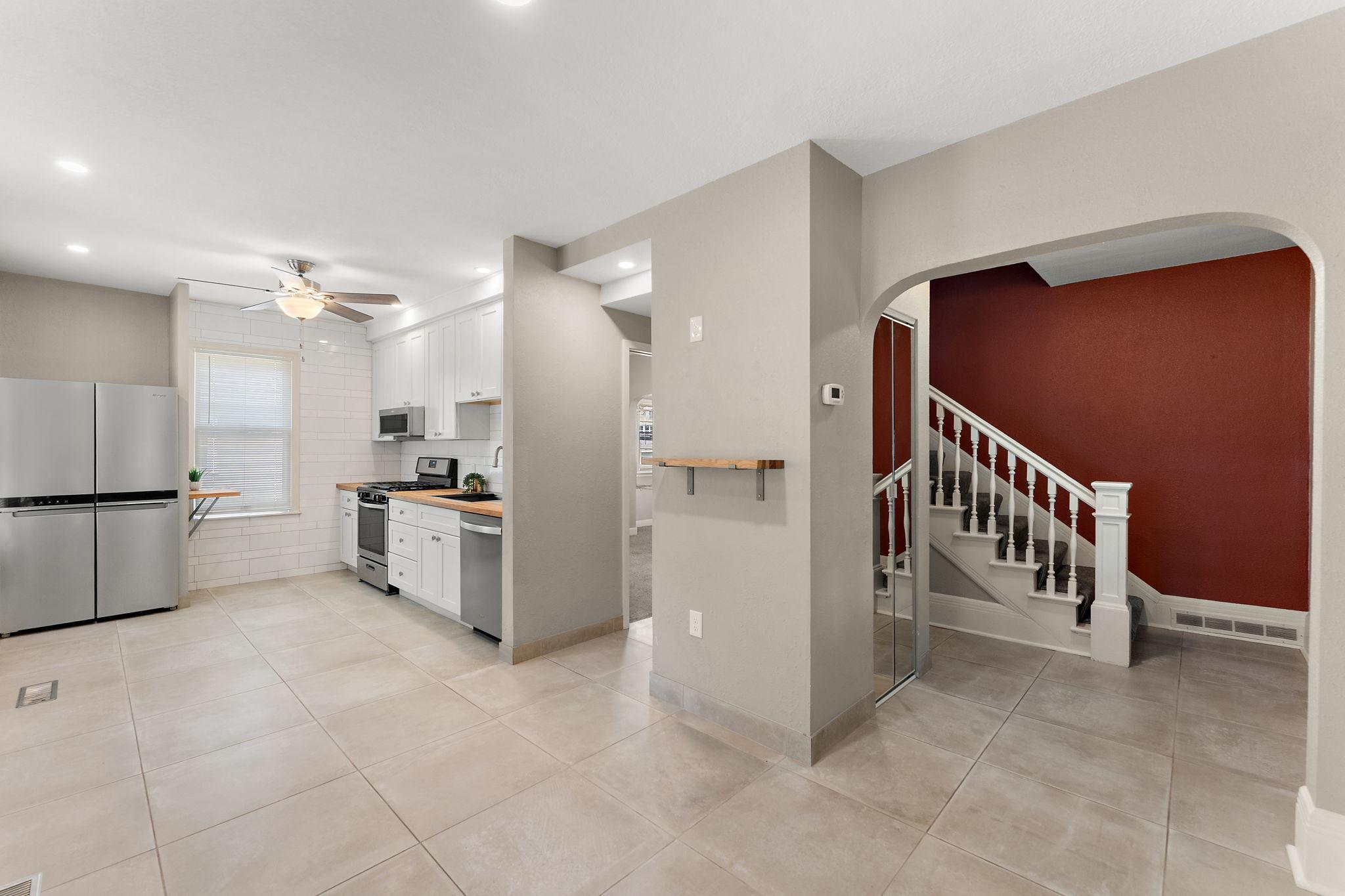 View of Residential at 1467 Charles Avenue, Saint Paul MN 55104, Saint Paul (7 of 37) - Mike Wilen | Minnesota Team Real Estate