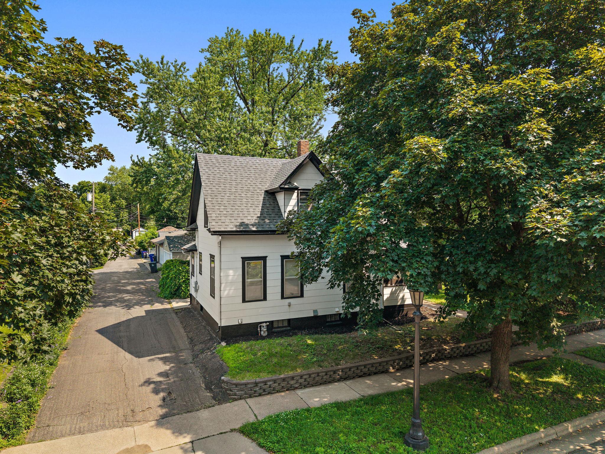 View of Residential at 1467 Charles Avenue, Saint Paul MN 55104, Saint Paul (30 of 37) - Mike Wilen | Minnesota Team Real Estate