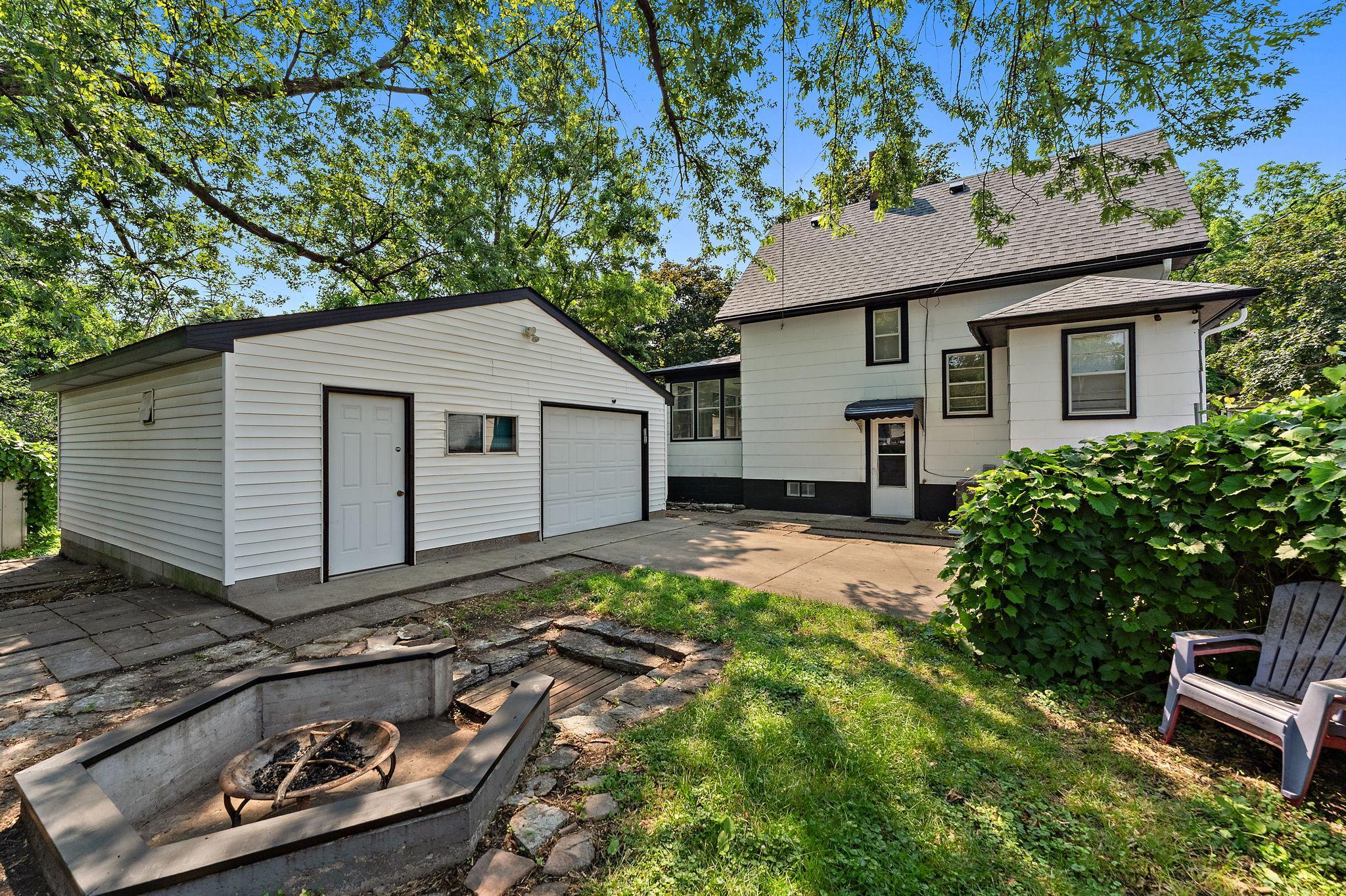 View of Residential at 1467 Charles Avenue, Saint Paul MN 55104, Saint Paul (28 of 37) - Mike Wilen | Minnesota Team Real Estate