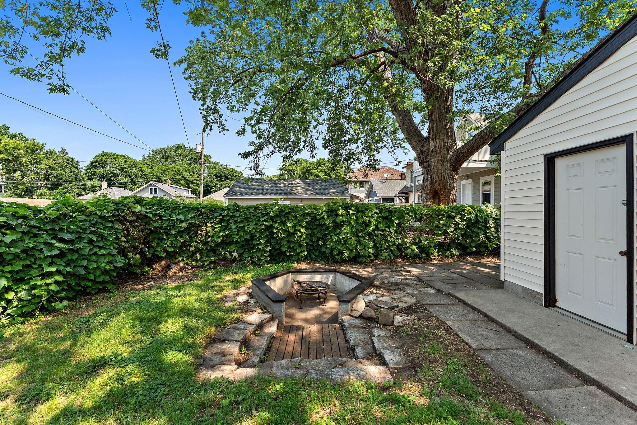 View of Residential at 1467 Charles Avenue, Saint Paul MN 55104, Saint Paul (27 of 37) - Mike Wilen | Minnesota Team Real Estate