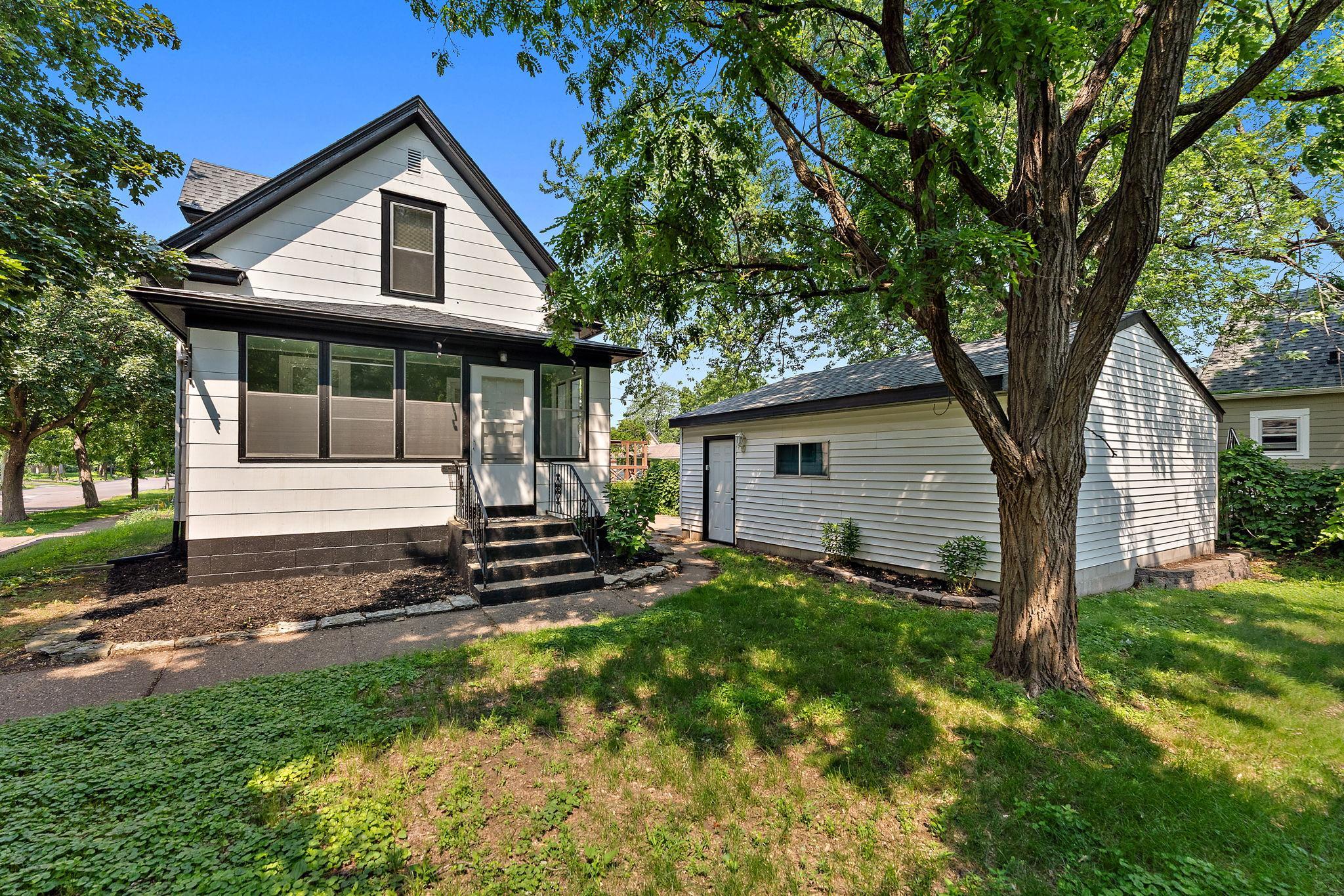 View of Residential at 1467 Charles Avenue, Saint Paul MN 55104, Saint Paul (25 of 37) - Mike Wilen | Minnesota Team Real Estate