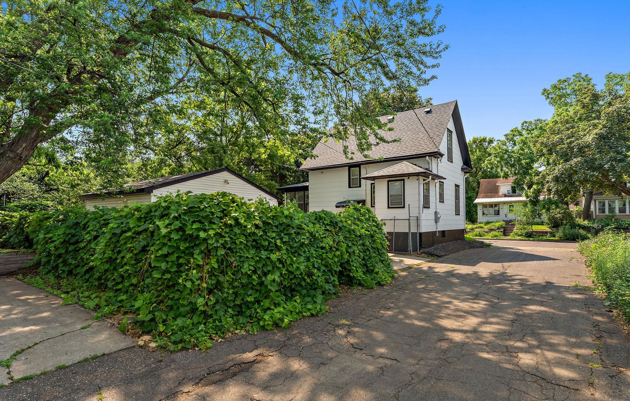 View of Residential at 1467 Charles Avenue, Saint Paul MN 55104, Saint Paul (23 of 37) - Mike Wilen | Minnesota Team Real Estate