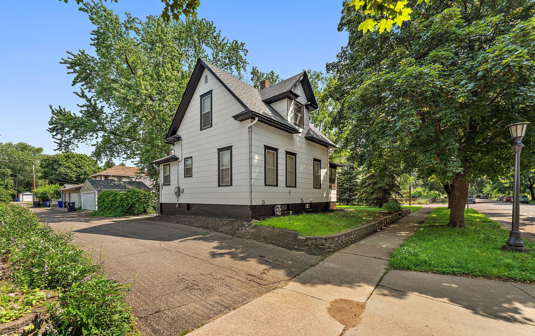 View of Residential at 1467 Charles Avenue, Saint Paul MN 55104, Saint Paul (22 of 37) - Mike Wilen | Minnesota Team Real Estate