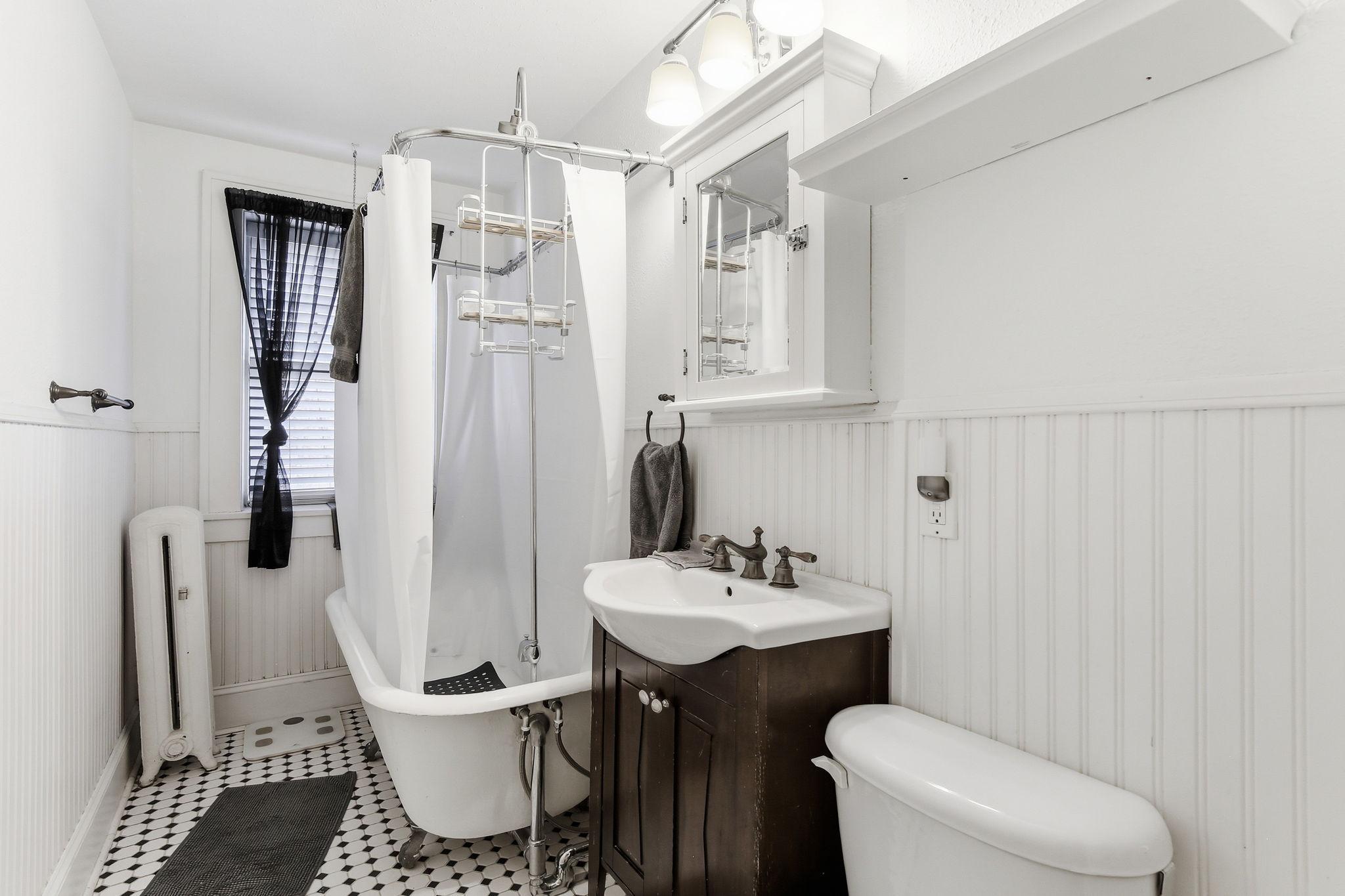 View of Residential at 1901 Stevens Avenue #303, Minneapolis MN 55403, Minneapolis (17 of 23) - Mike Wilen | Minnesota Team Real Estate