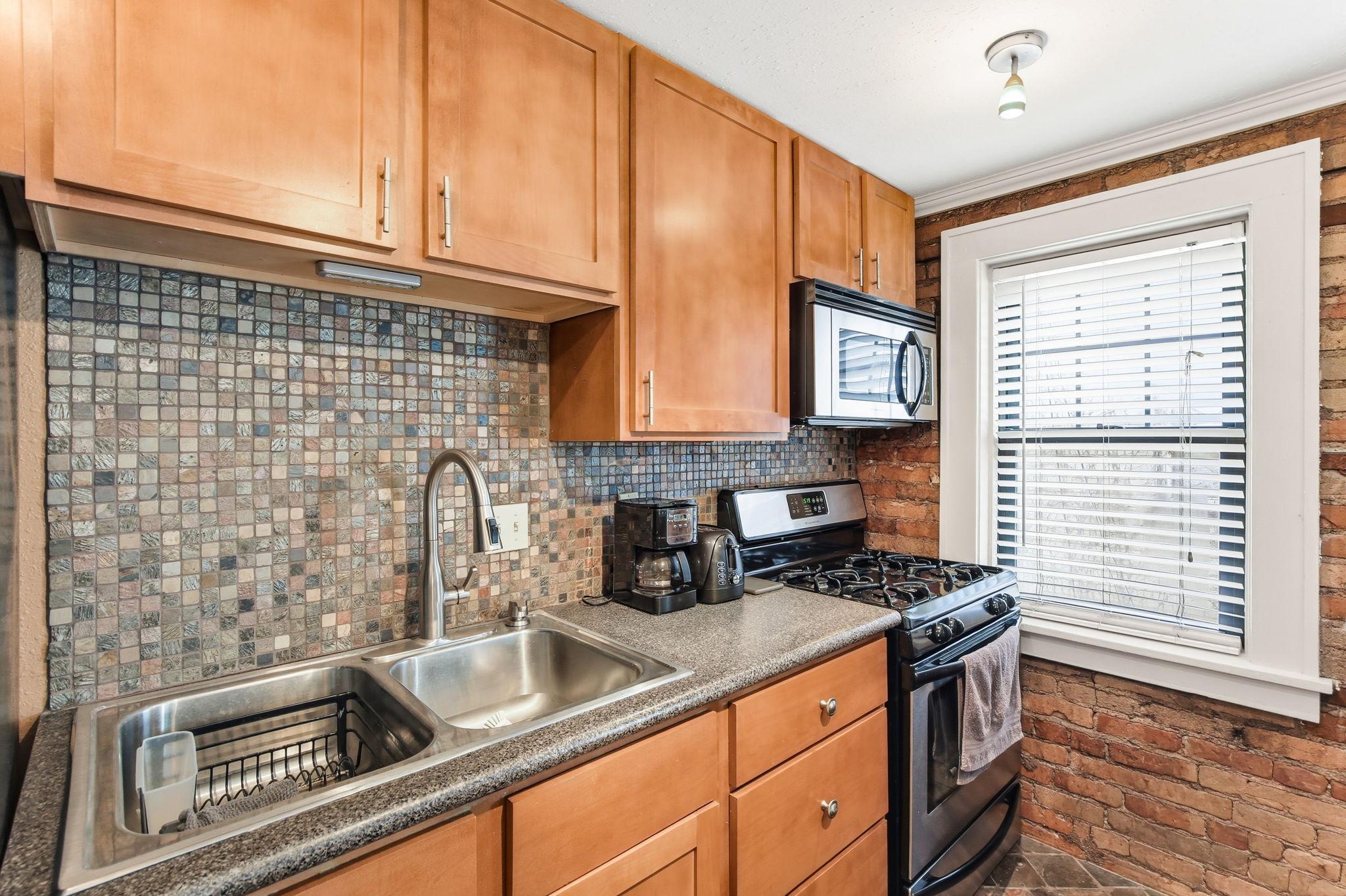 View of Residential at 1901 Stevens Avenue #303, Minneapolis MN 55403, Minneapolis (11 of 23) - Mike Wilen | Minnesota Team Real Estate