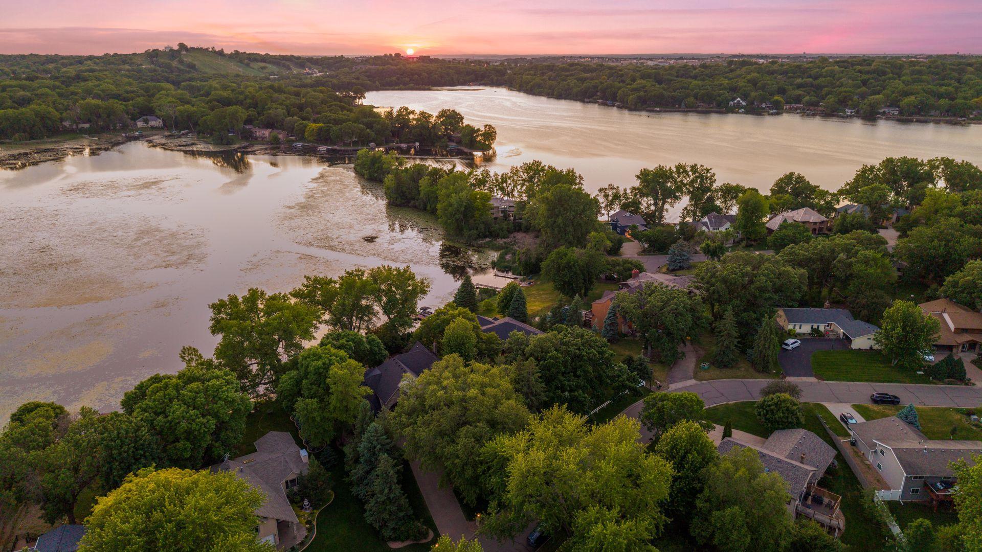 View of Residential at 15600 Logarto Lane, Burnsville MN 55306, Burnsville (145 of 147) - Mike Wilen | Minnesota Team Real Estate