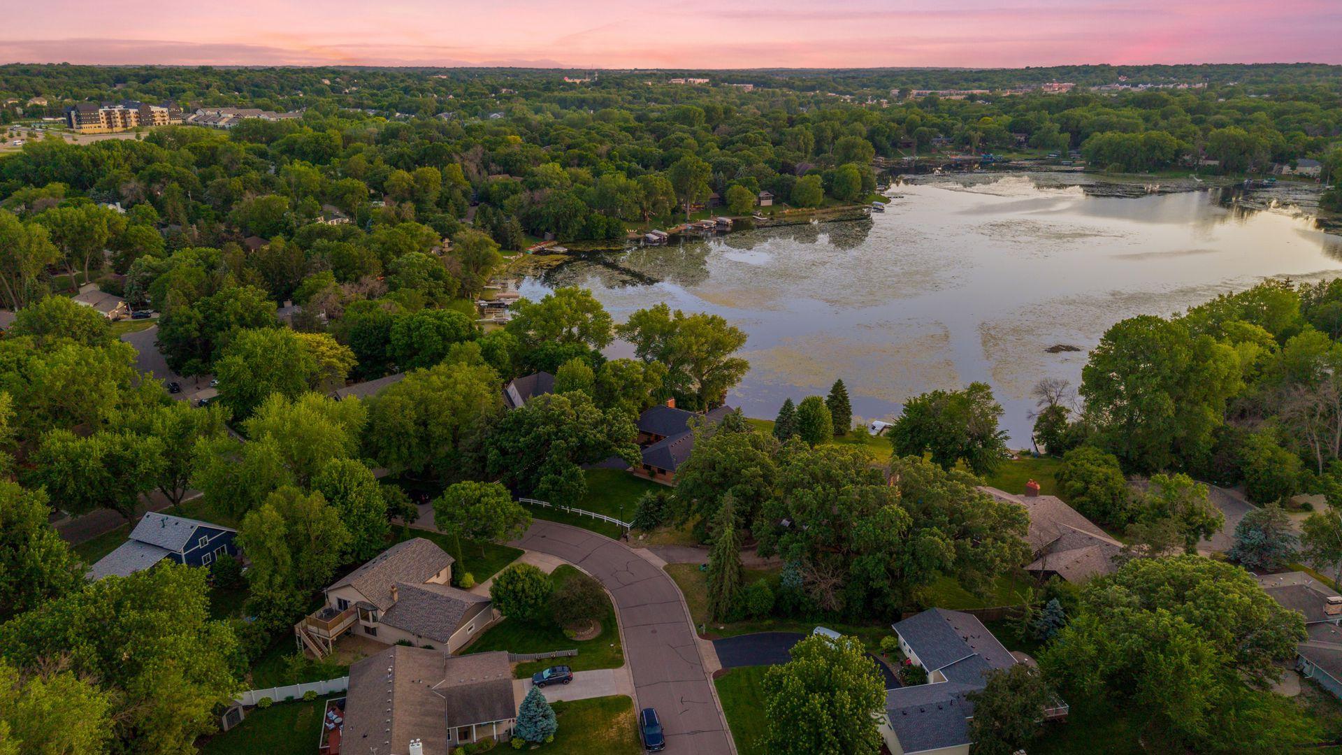 View of Residential at 15600 Logarto Lane, Burnsville MN 55306, Burnsville (144 of 147) - Mike Wilen | Minnesota Team Real Estate